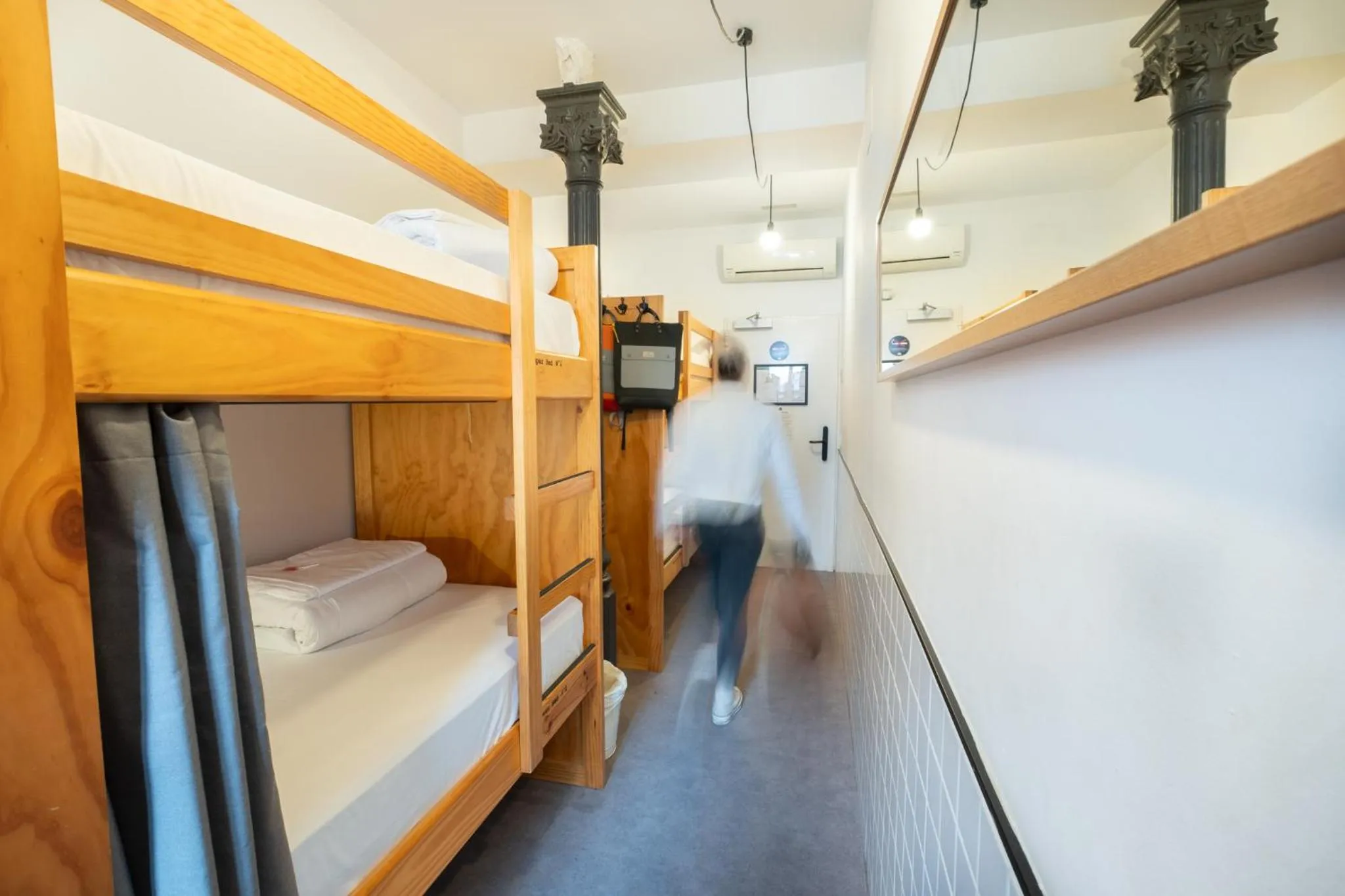 Photo of the whole room, Bed in The Hat Madrid