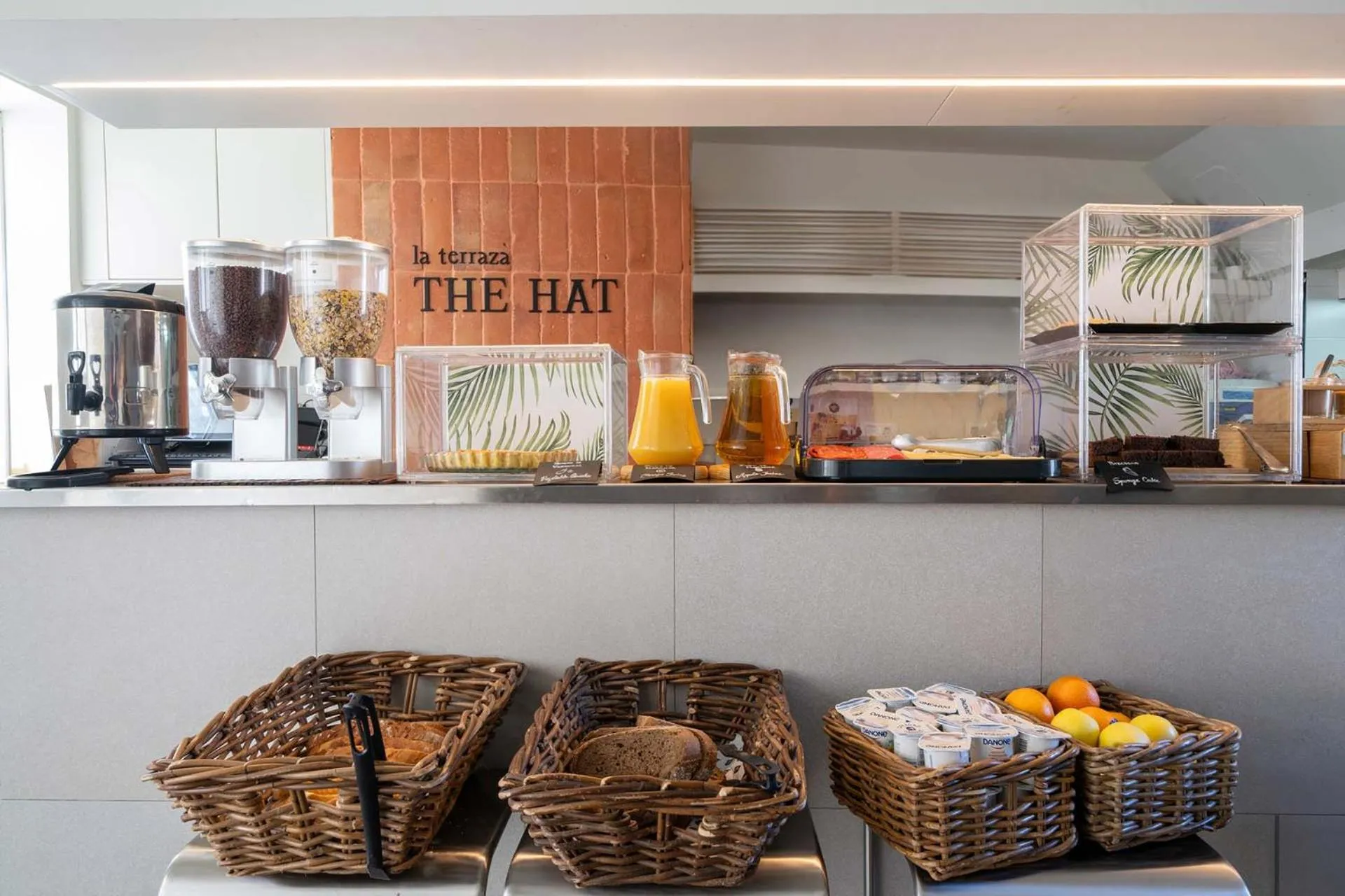 Buffet breakfast in The Hat Madrid