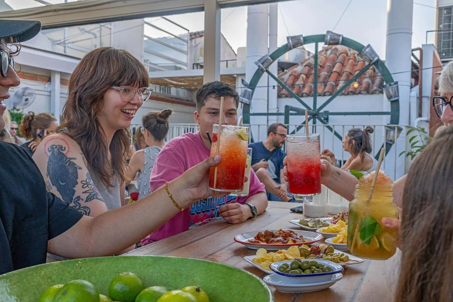 Restaurant/places to eat in The Hat Madrid