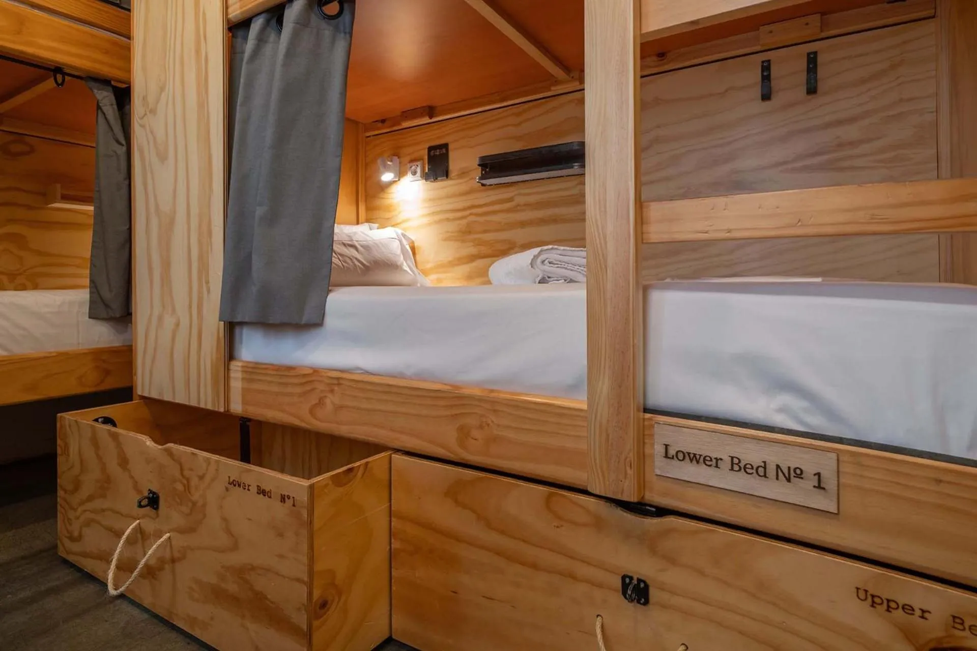 Bed in The Hat Madrid