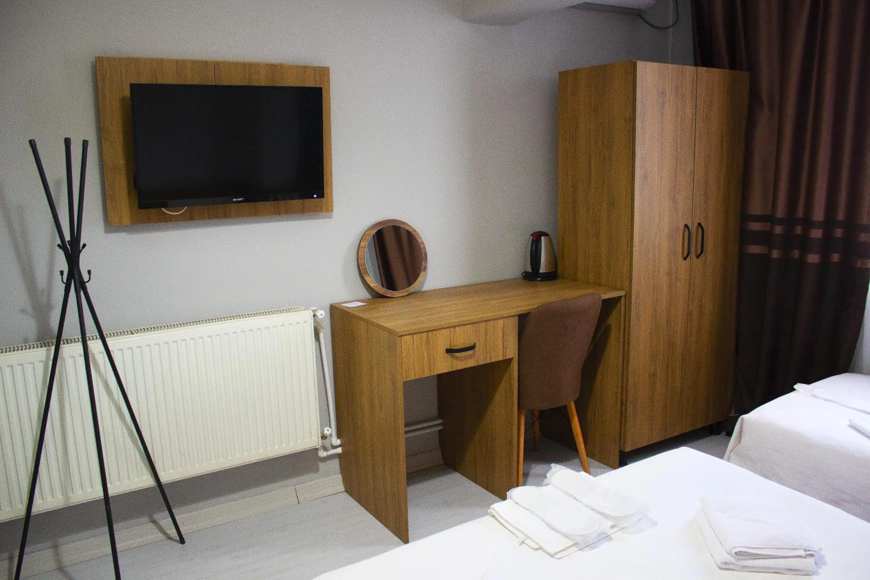 TV and multimedia in Karhal Hotel