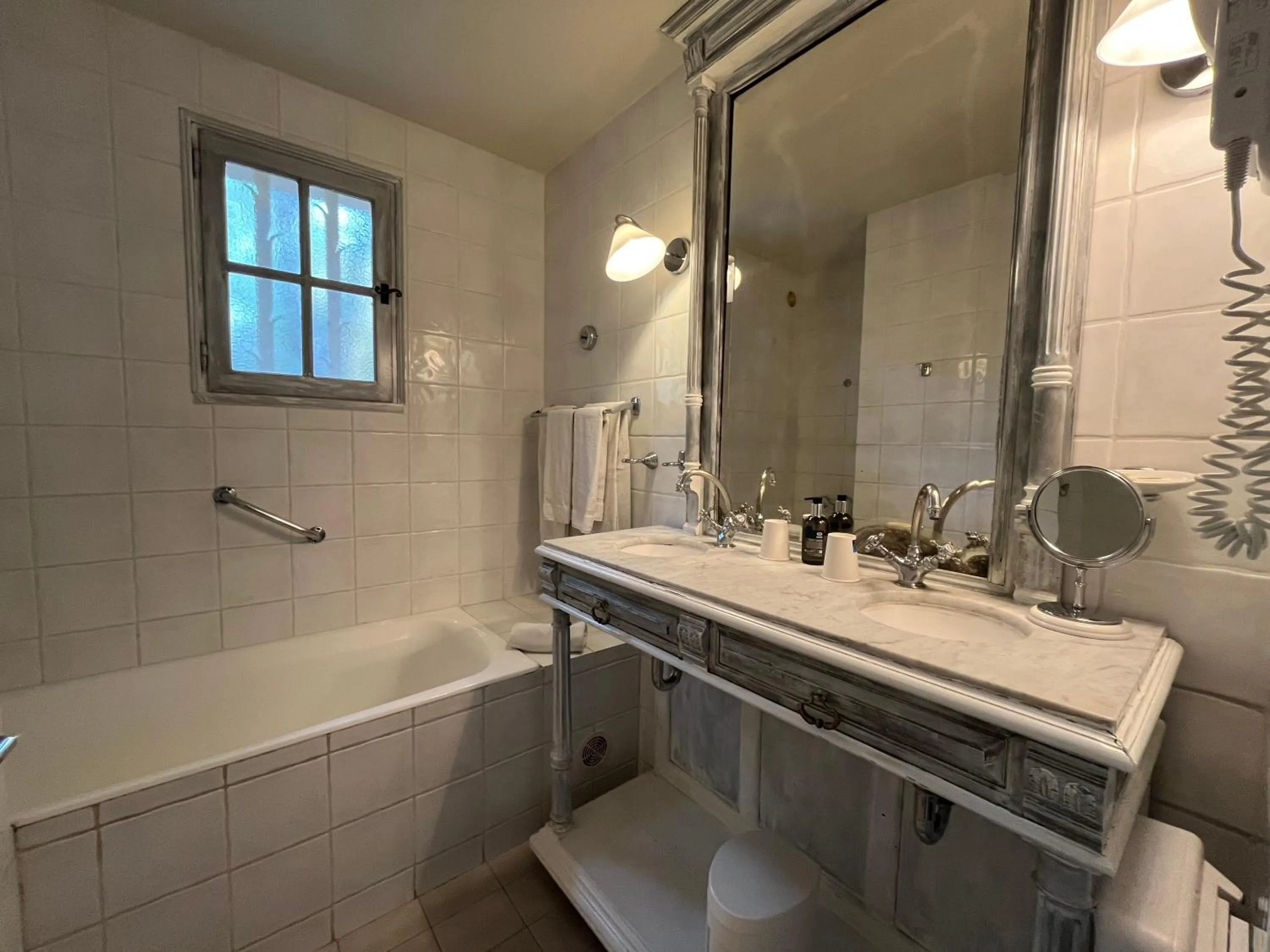 Logis Hôtel restaurant des Pins