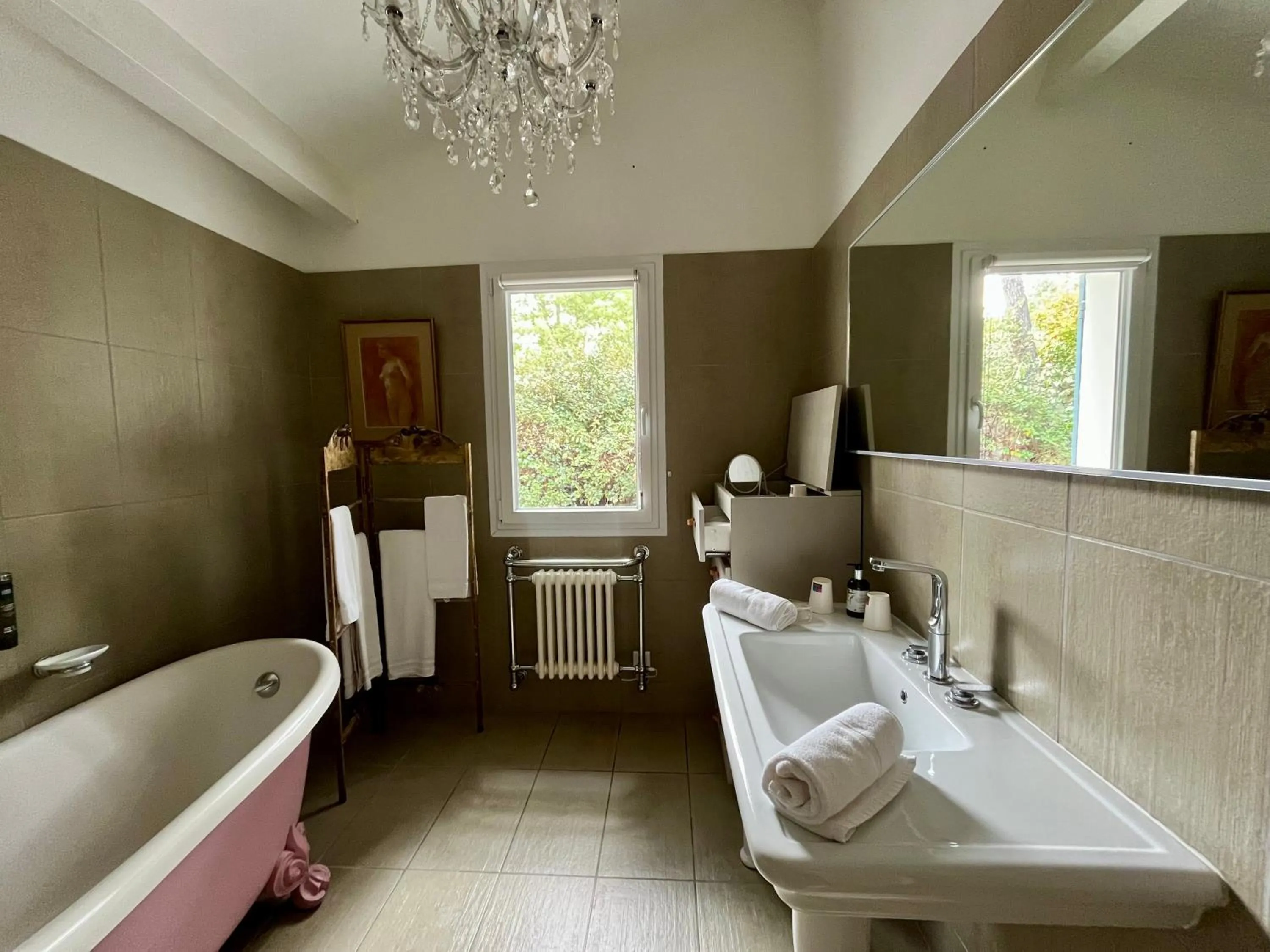 Logis Hôtel restaurant des Pins