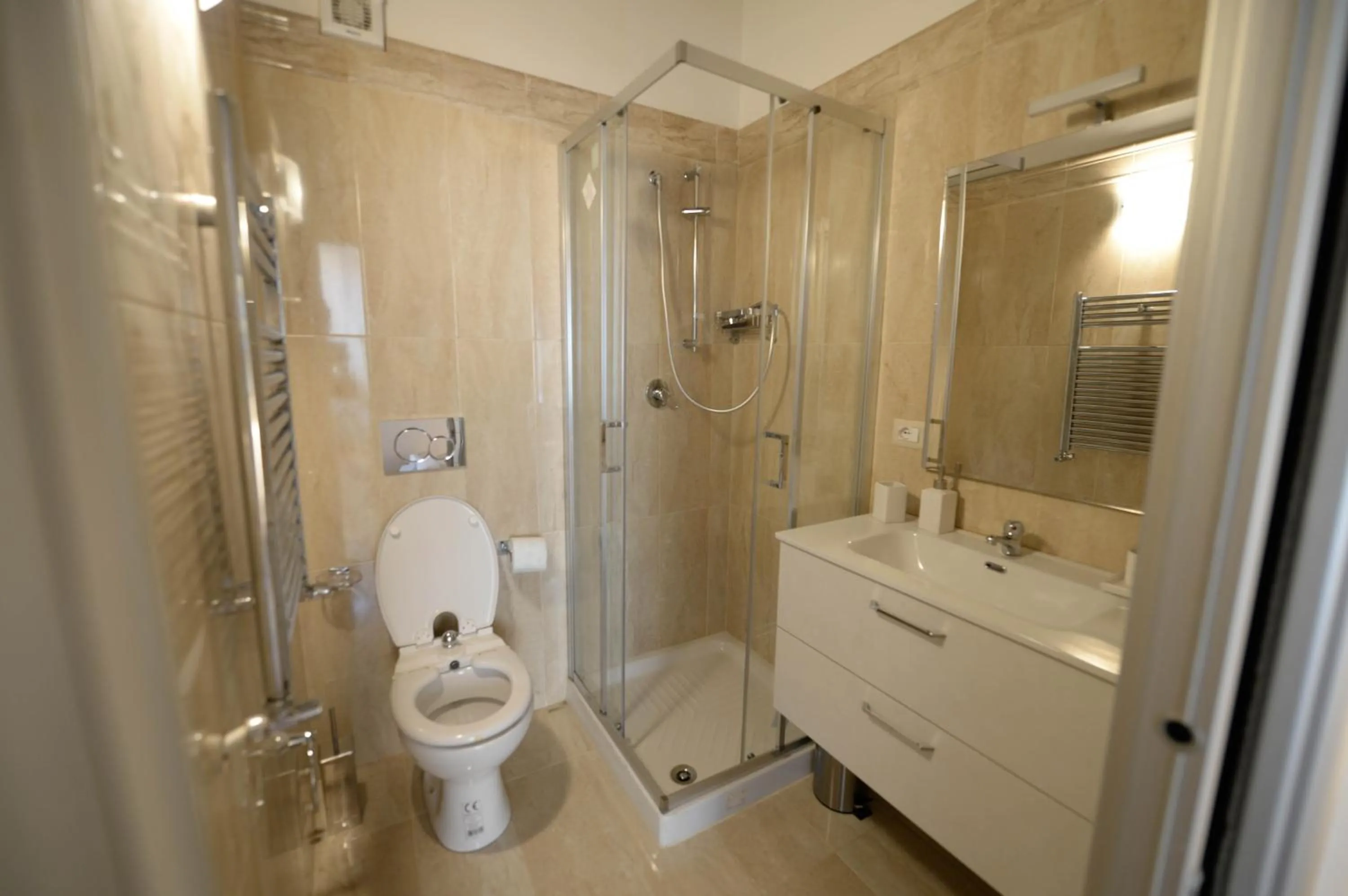 Bathroom in Campo De Fiori Relais