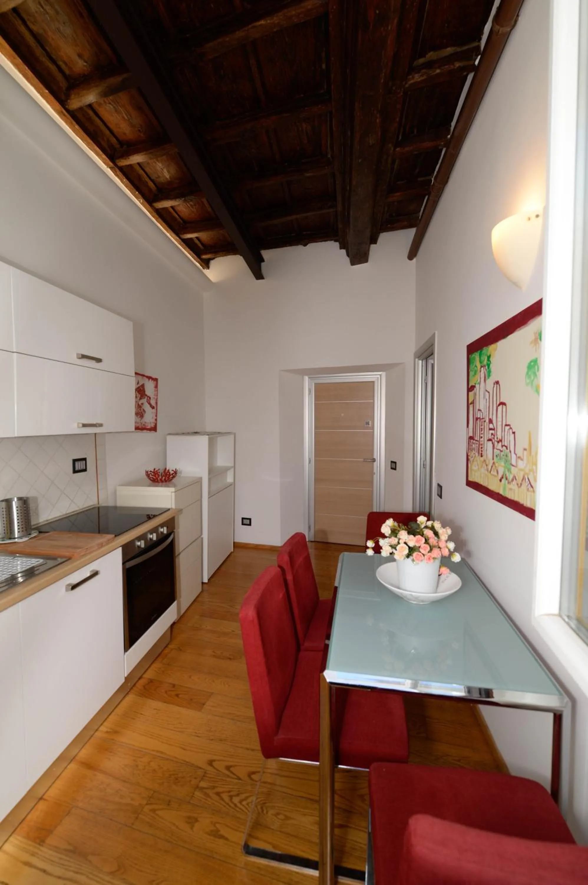 Communal kitchen in Campo De Fiori Relais