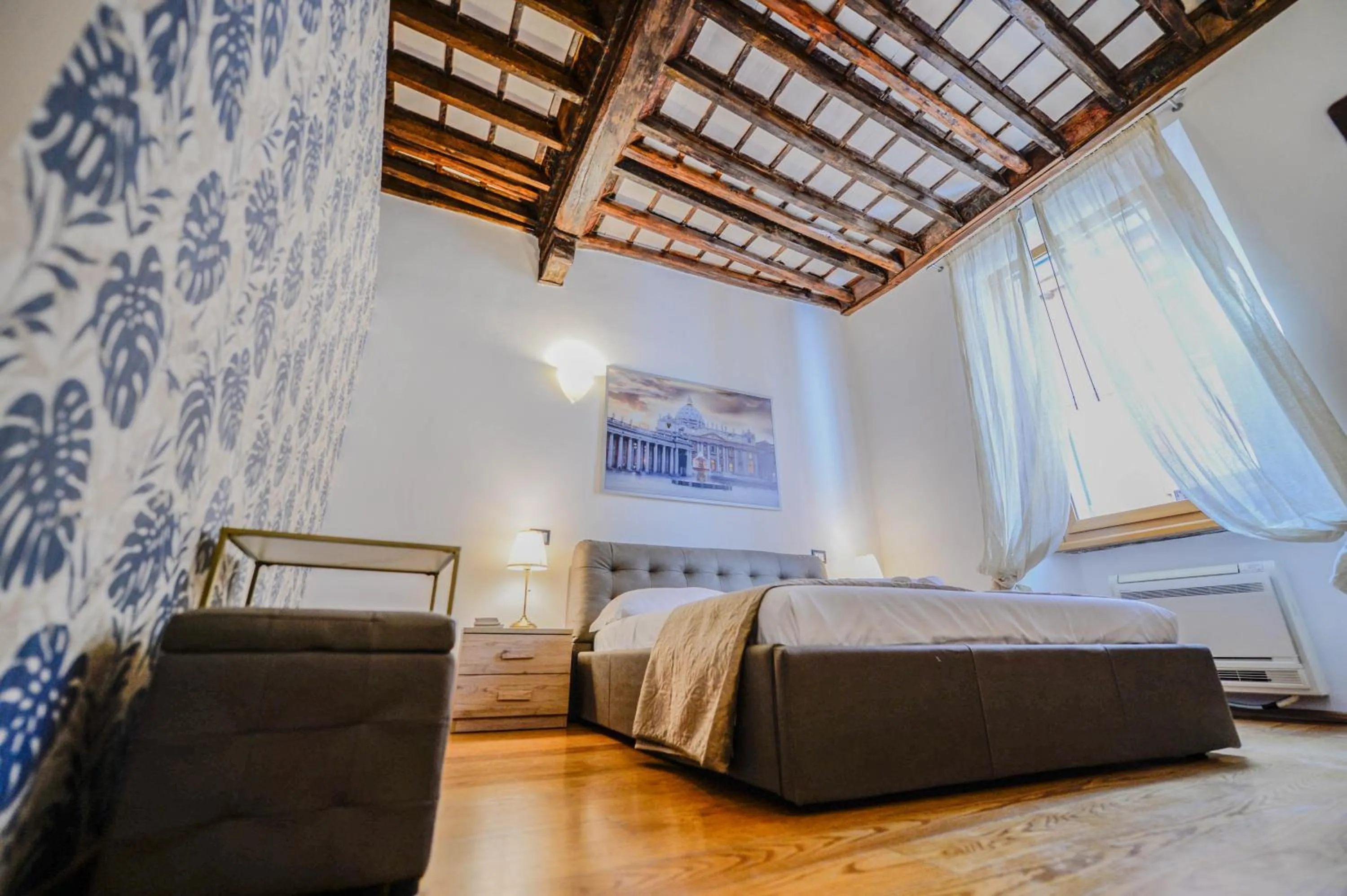 Photo of the whole room, Bed in Campo De Fiori Relais