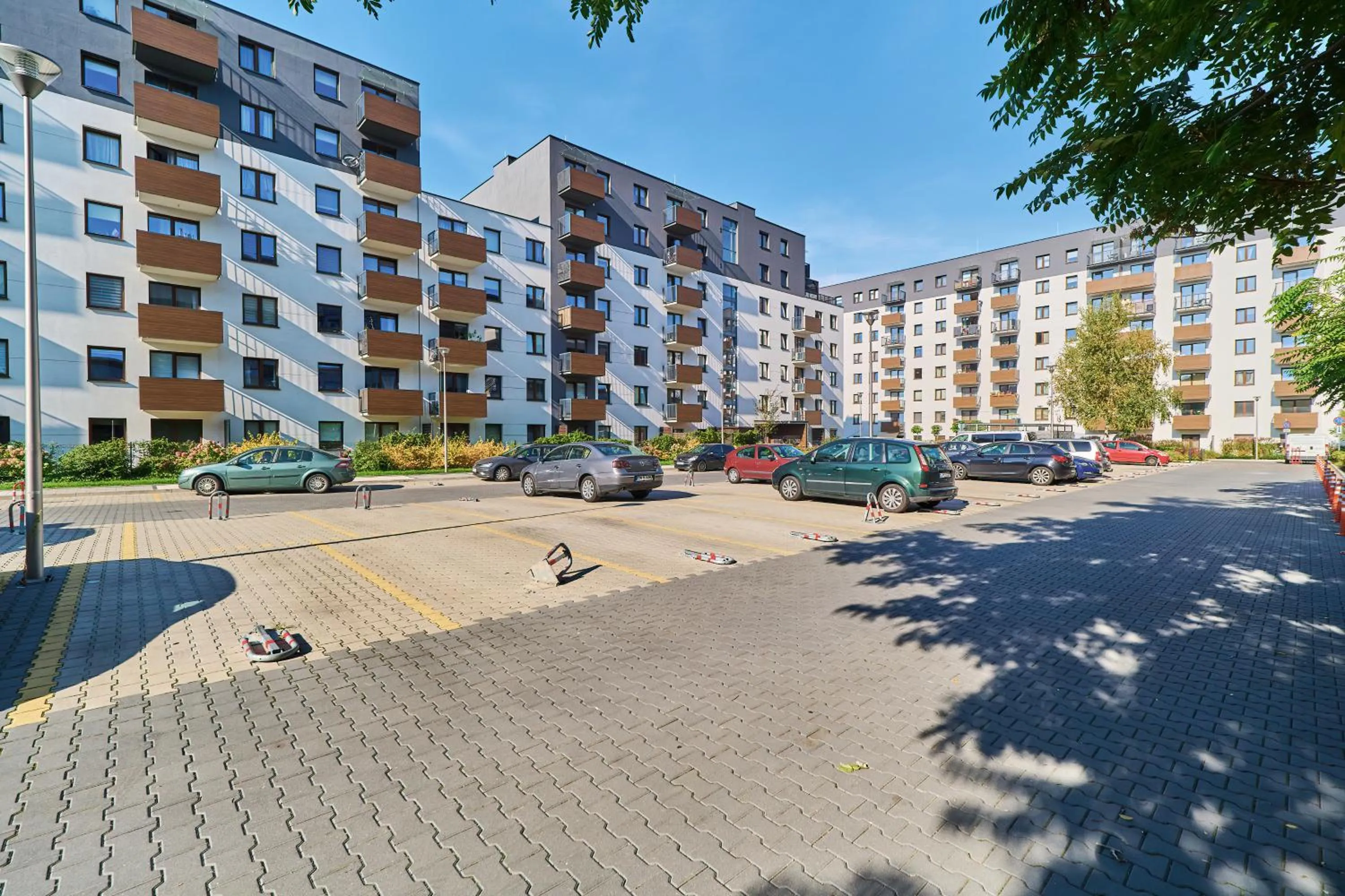 Property building in Nowa Tęczowa Apartments Promenada Staromiejska by Noclegi Renters