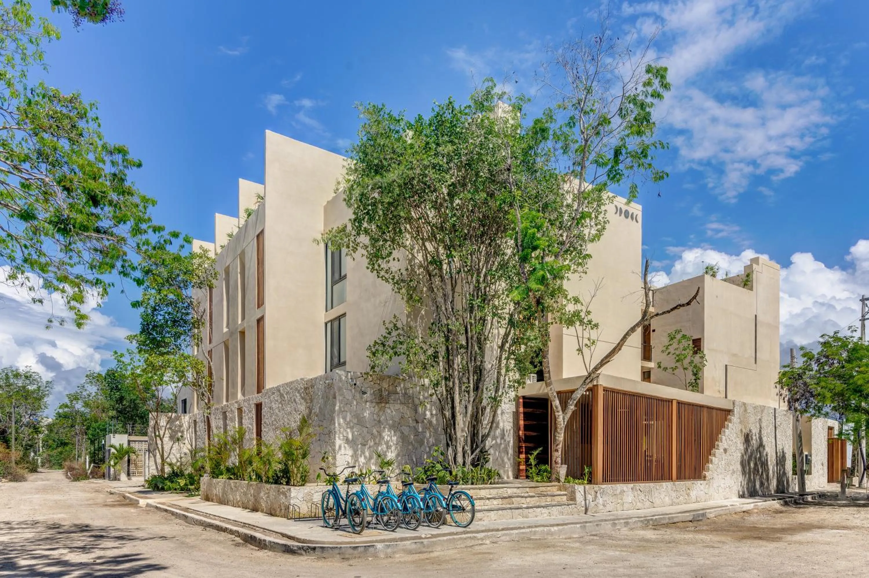 Property building in Eterna Tulum