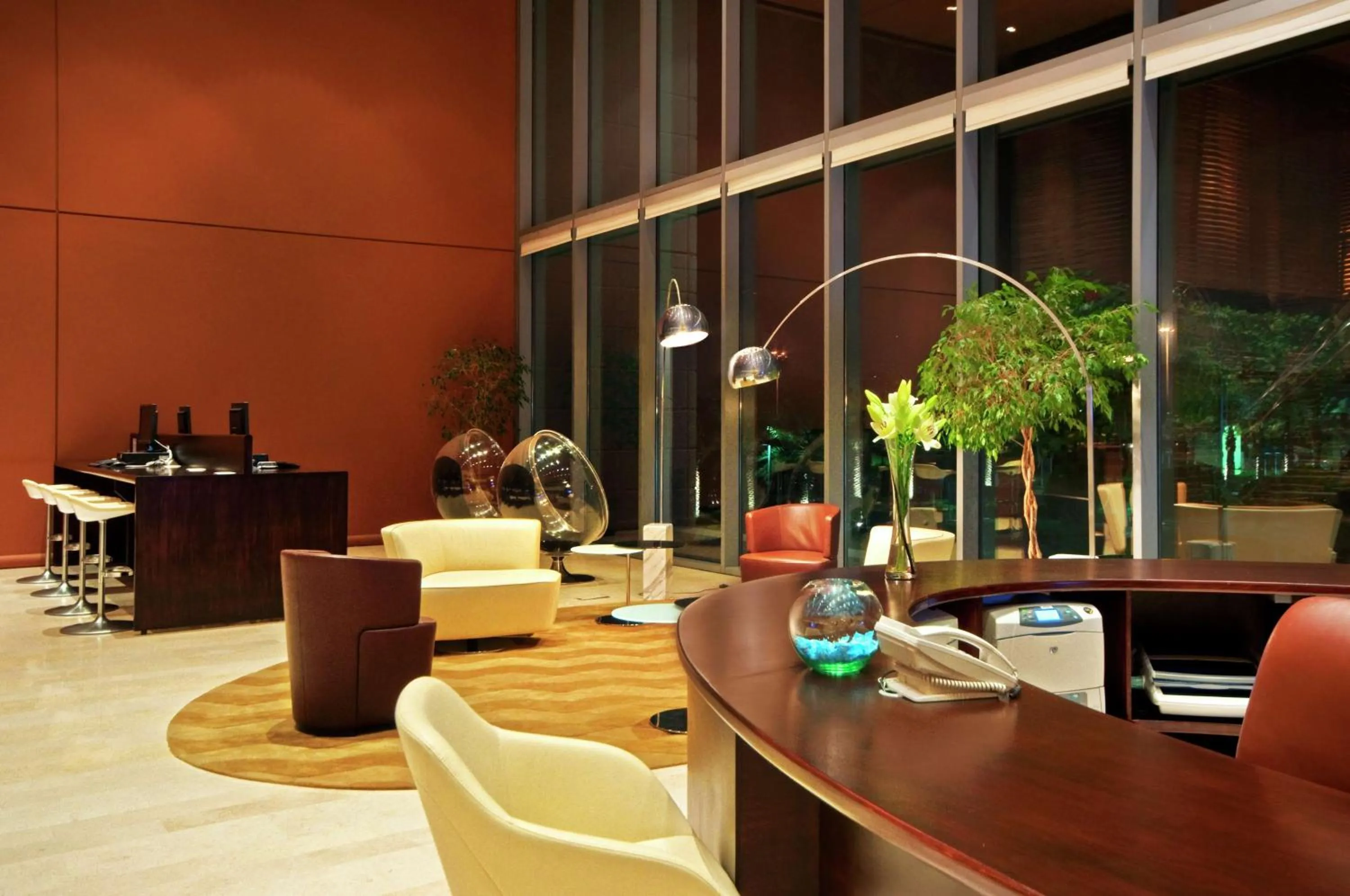 Business facilities, Restaurant/Places to Eat in Hilton Kuwait Resort