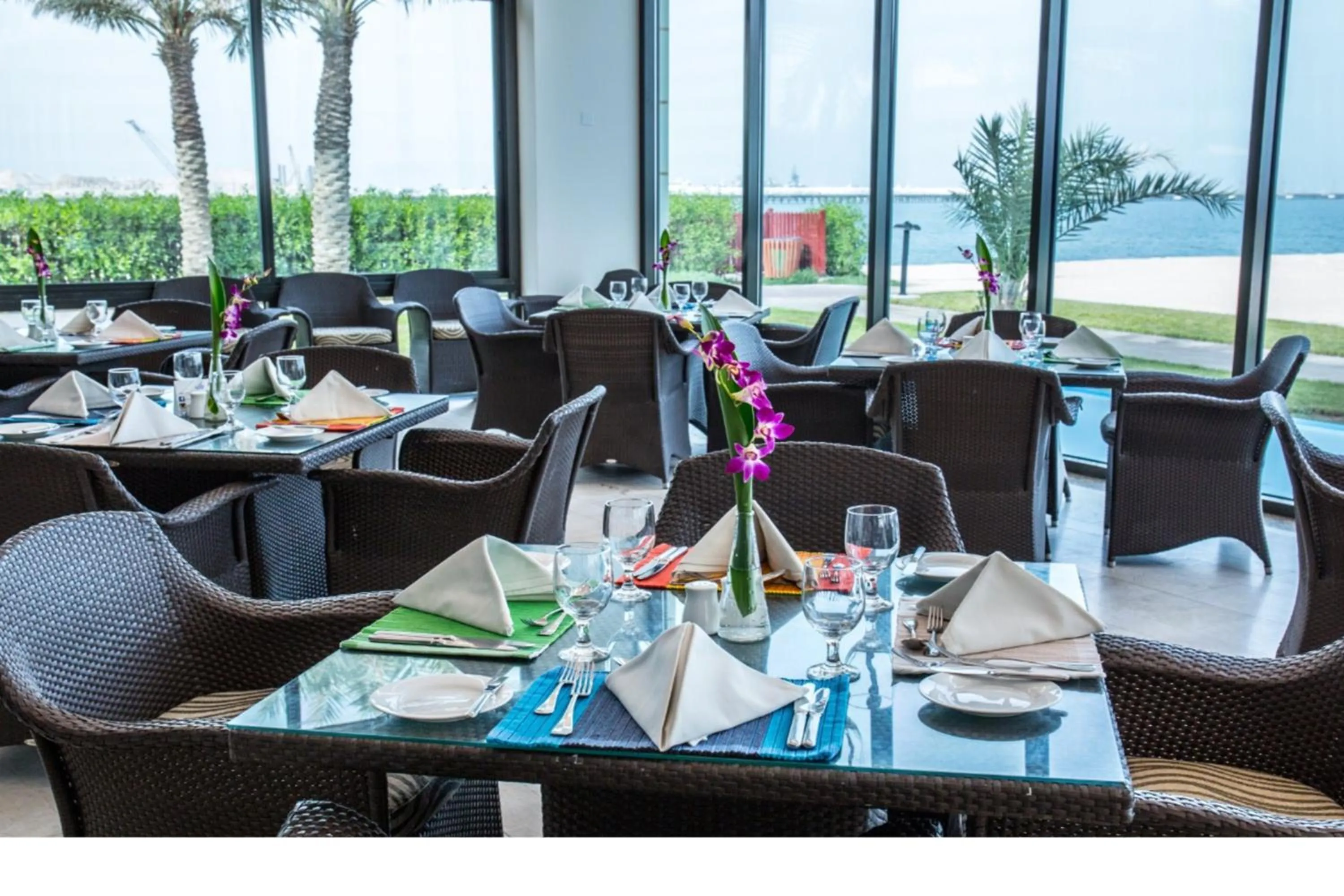 Restaurant/Places to Eat in Hilton Kuwait Resort
