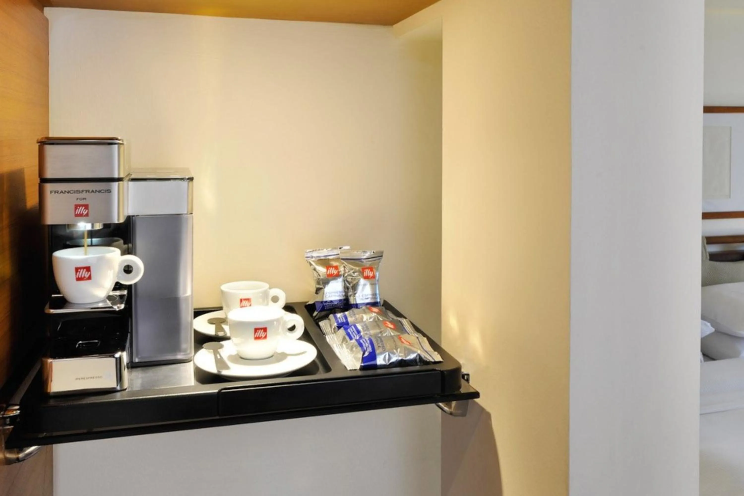 Coffee/tea facilities in Hilton Kuwait Resort