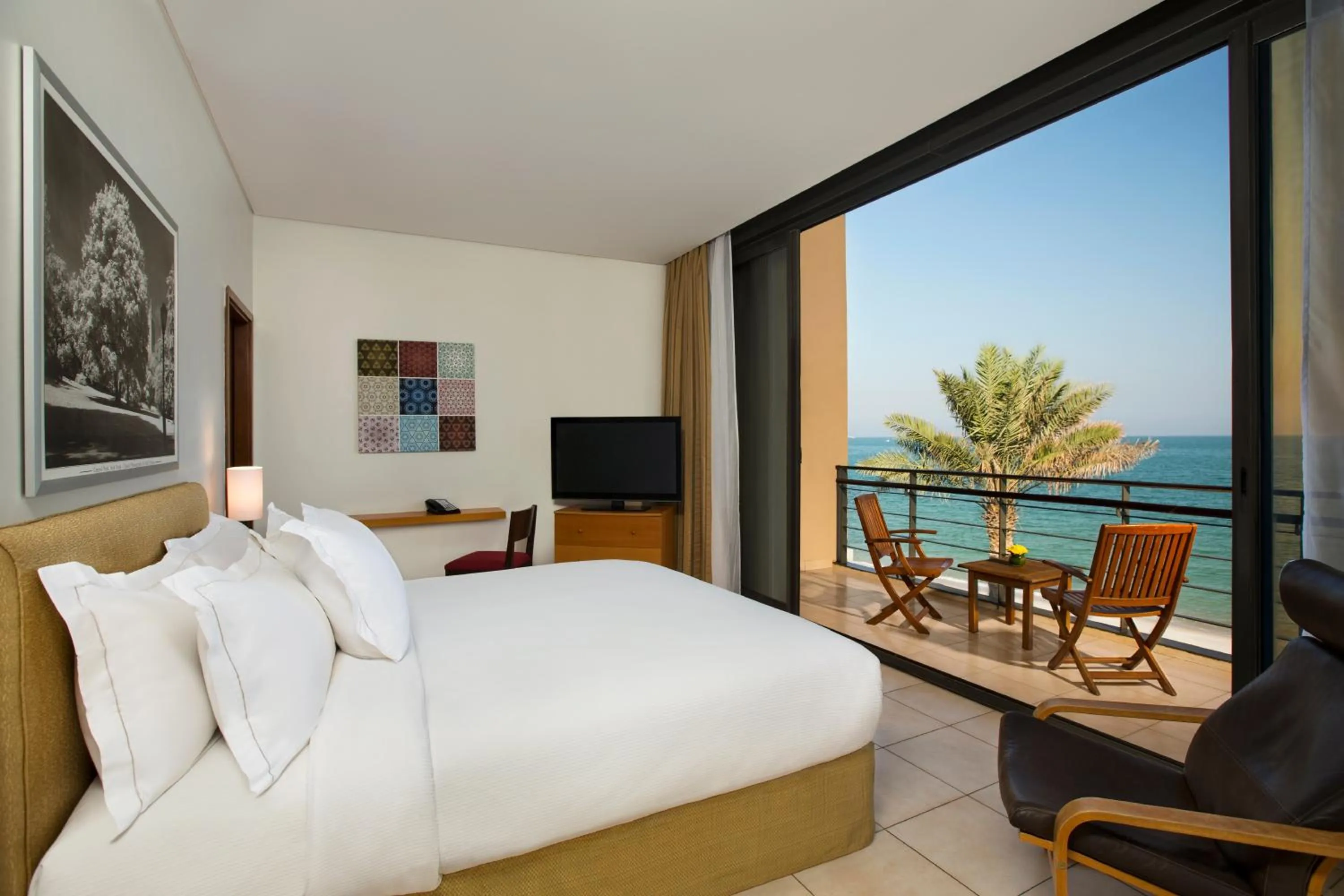Bed in Hilton Kuwait Resort