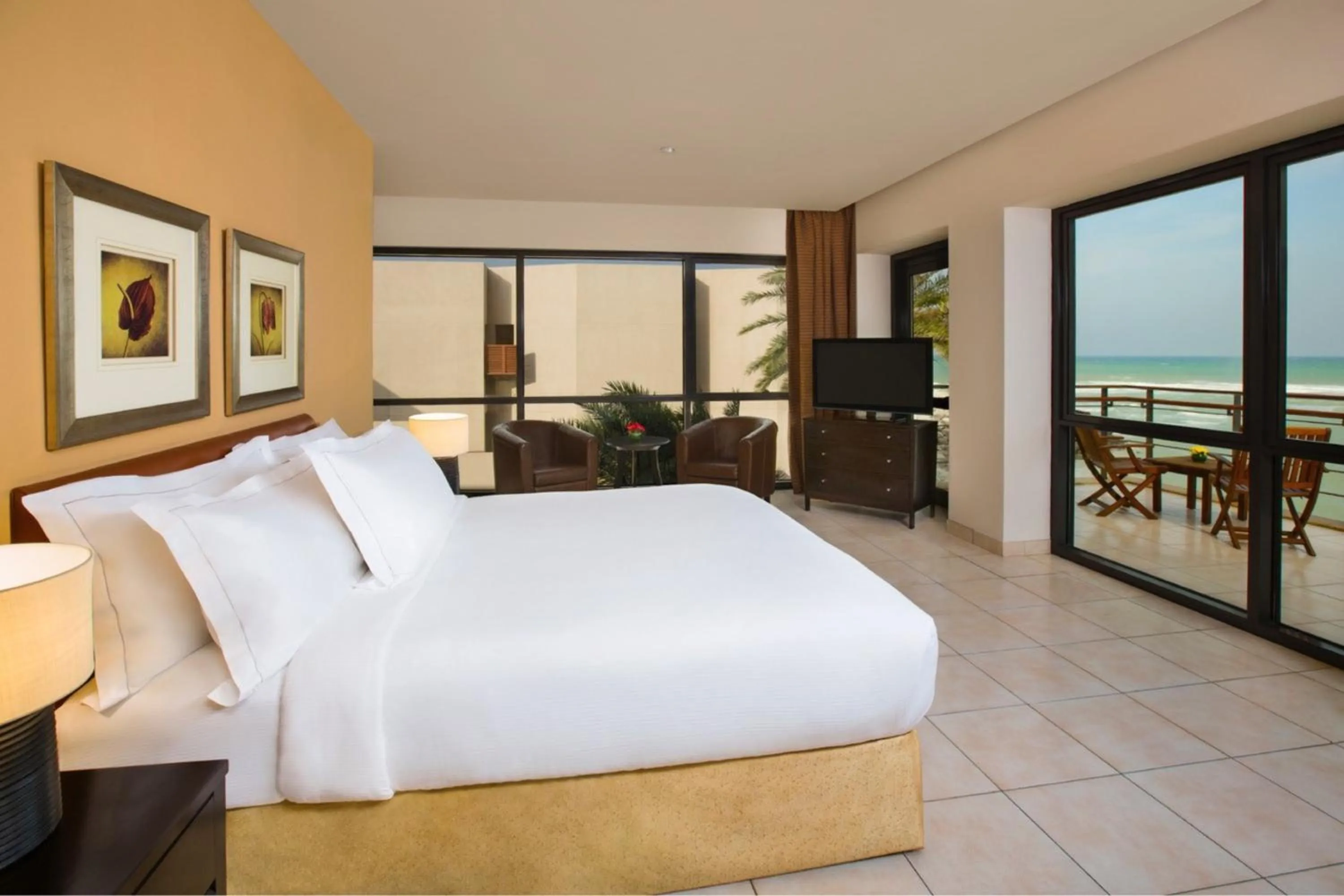 Bed in Hilton Kuwait Resort