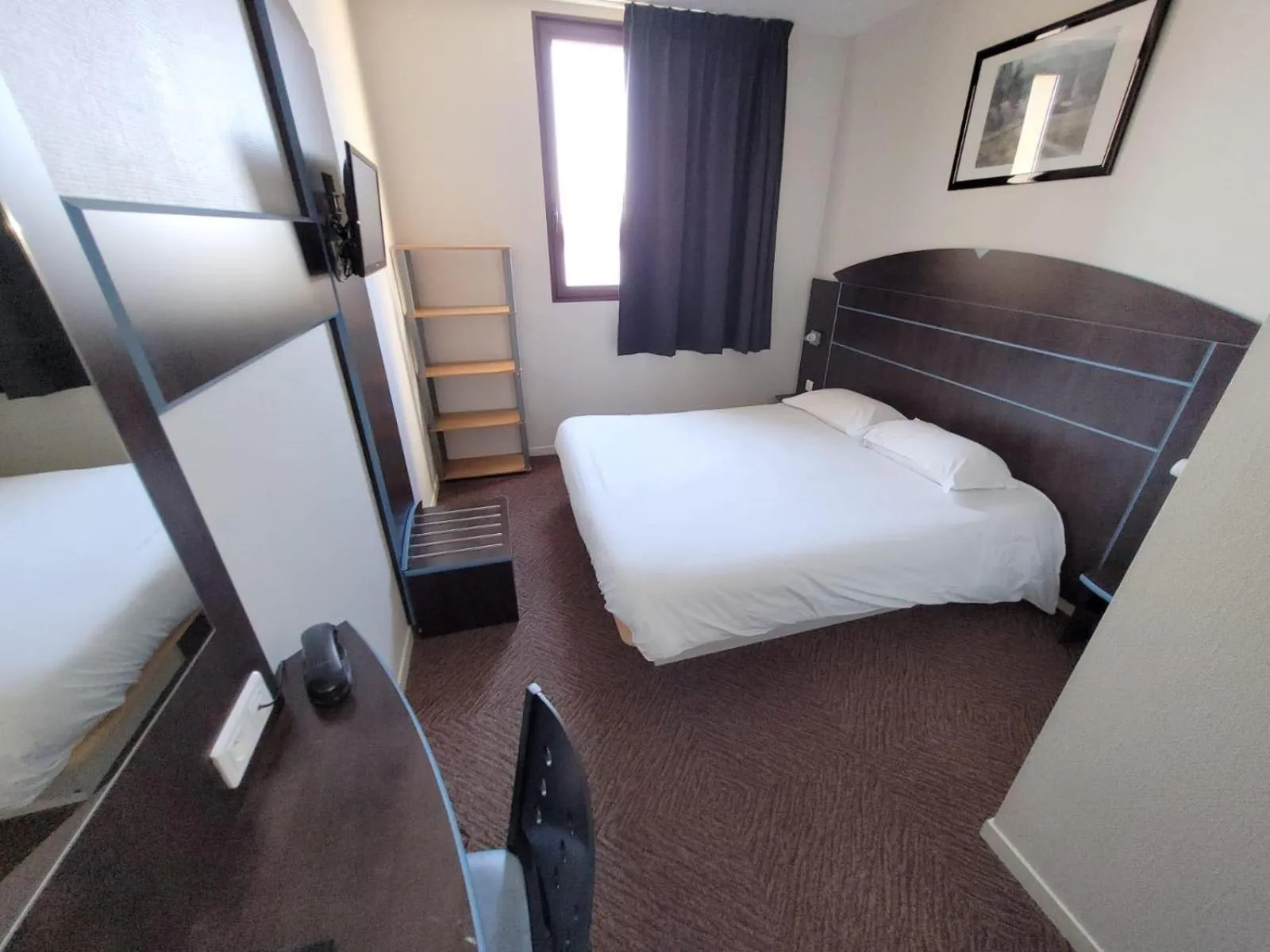 Bed in Hôtel Akena City Albi Gaillac