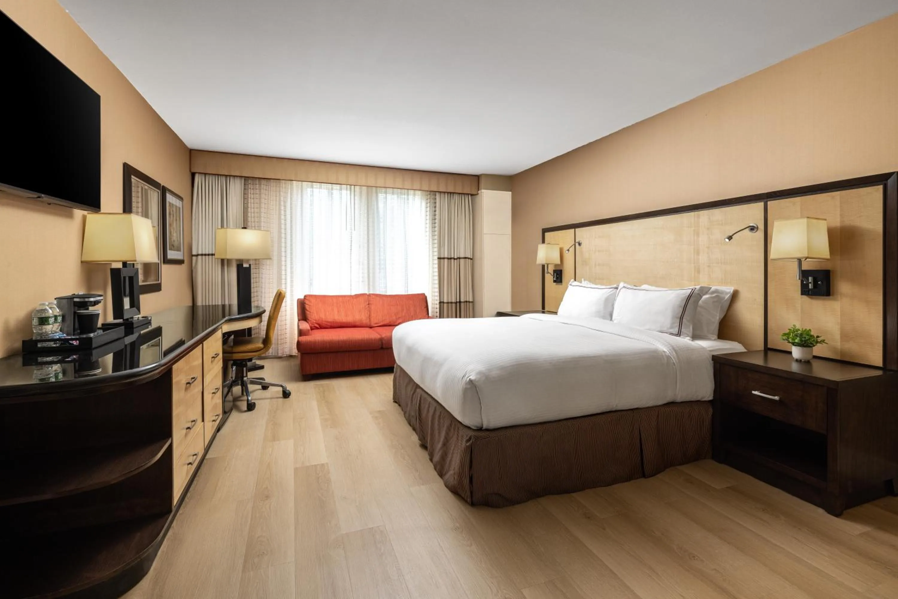 Bed in Sleepy Hollow Hotel