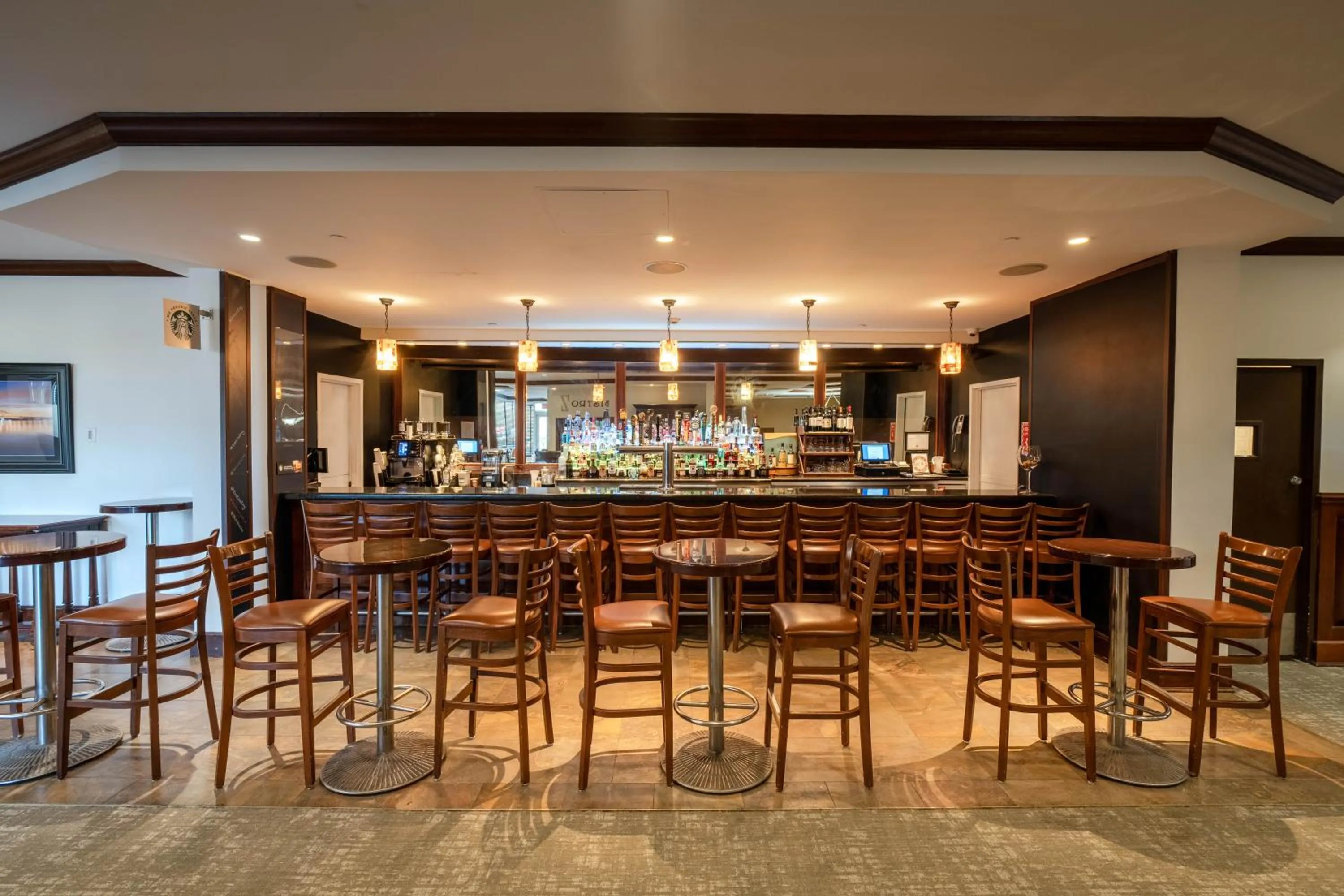 Restaurant/places to eat in Sleepy Hollow Hotel