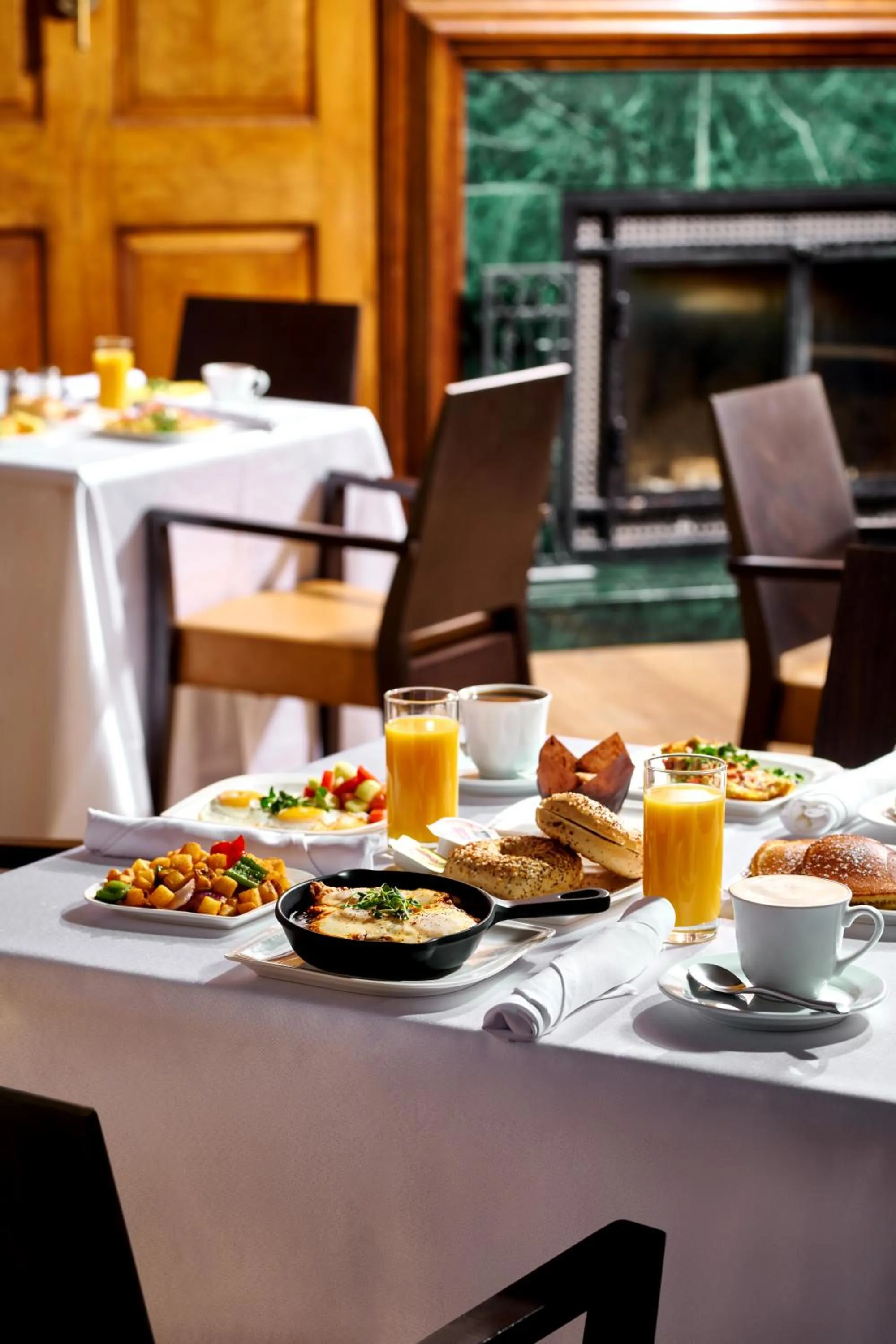 Restaurant/places to eat in Sleepy Hollow Hotel