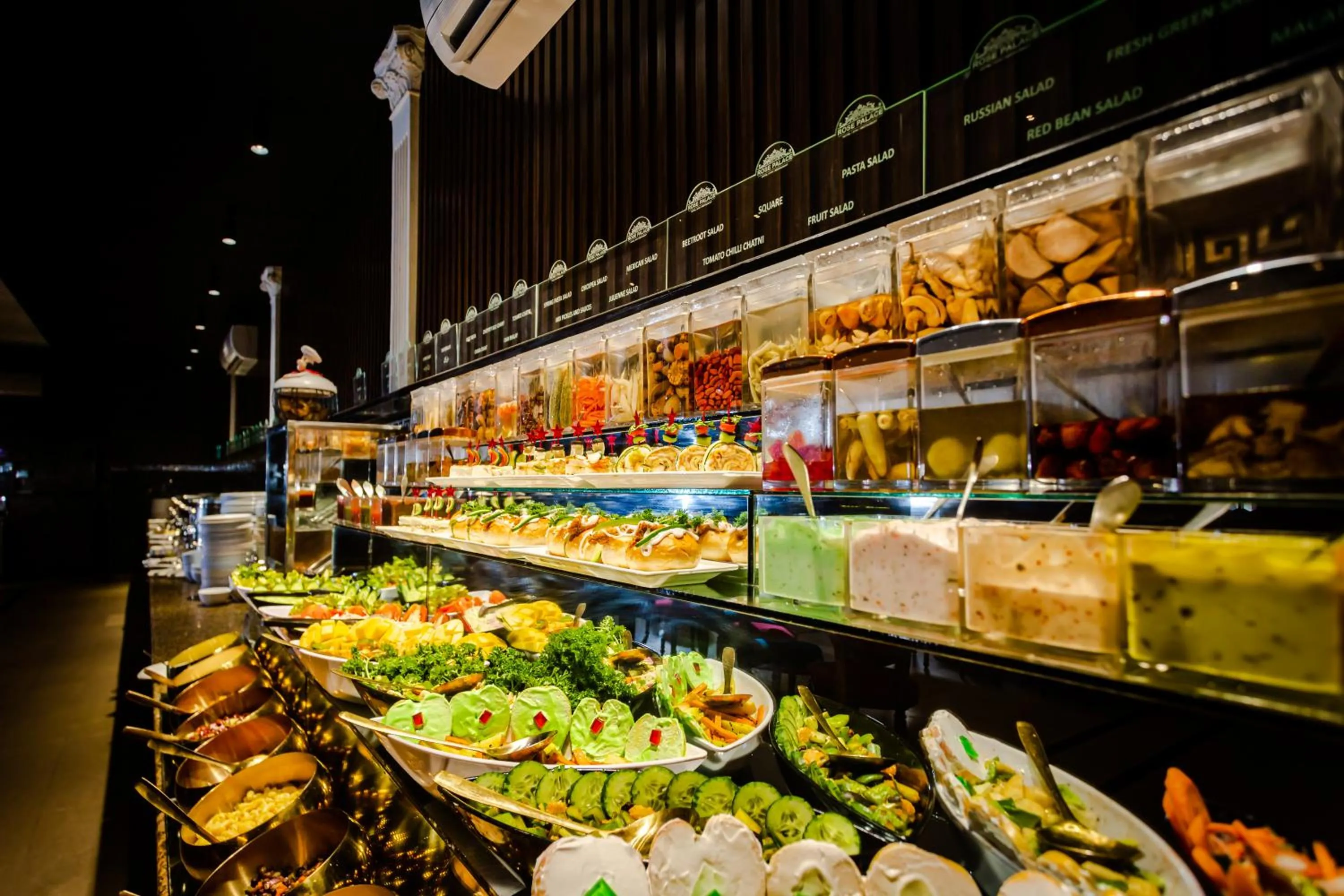 Restaurant/places to eat in Rose Palace Hotel, Gulberg