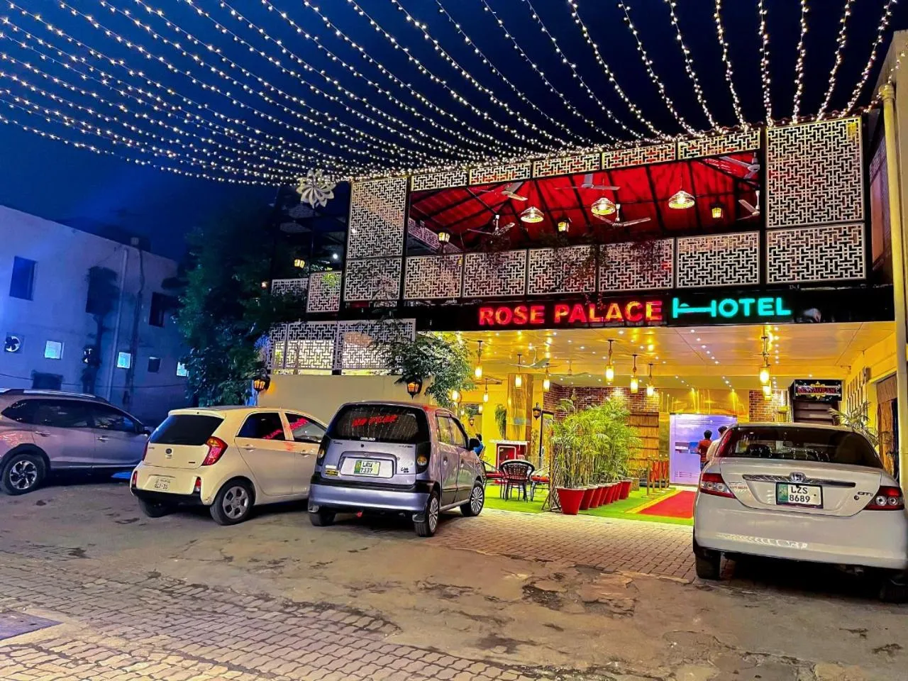 Property building in Rose Palace Hotel, Gulberg