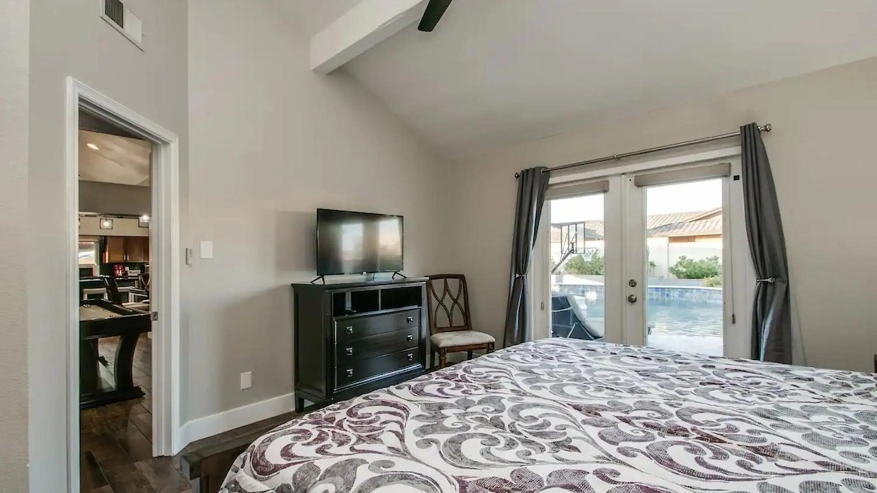 Other, Bed in Spectacular Hilltop Home wResort Like Backyard