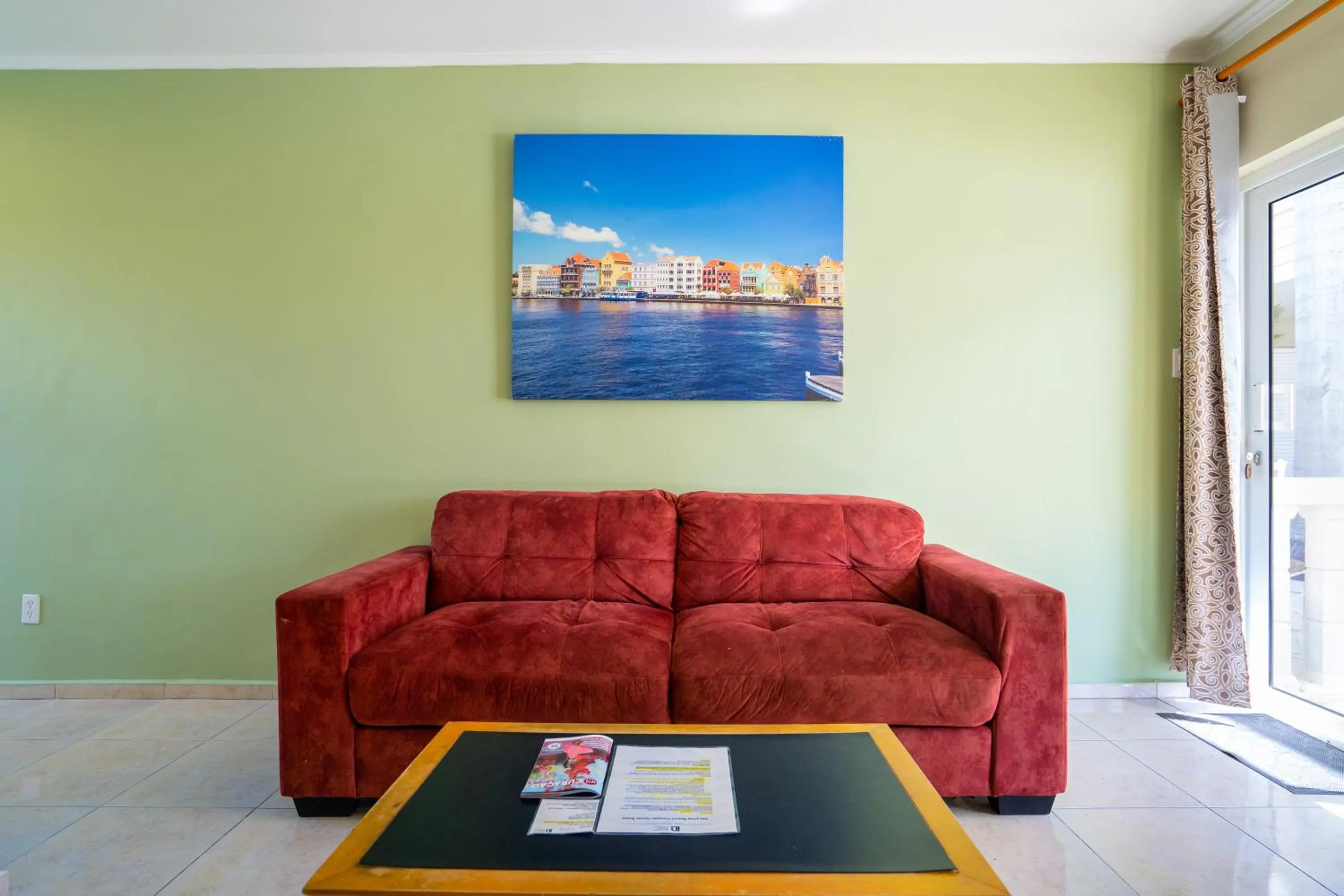 Area and facilities in Delynne Boutique Hotel