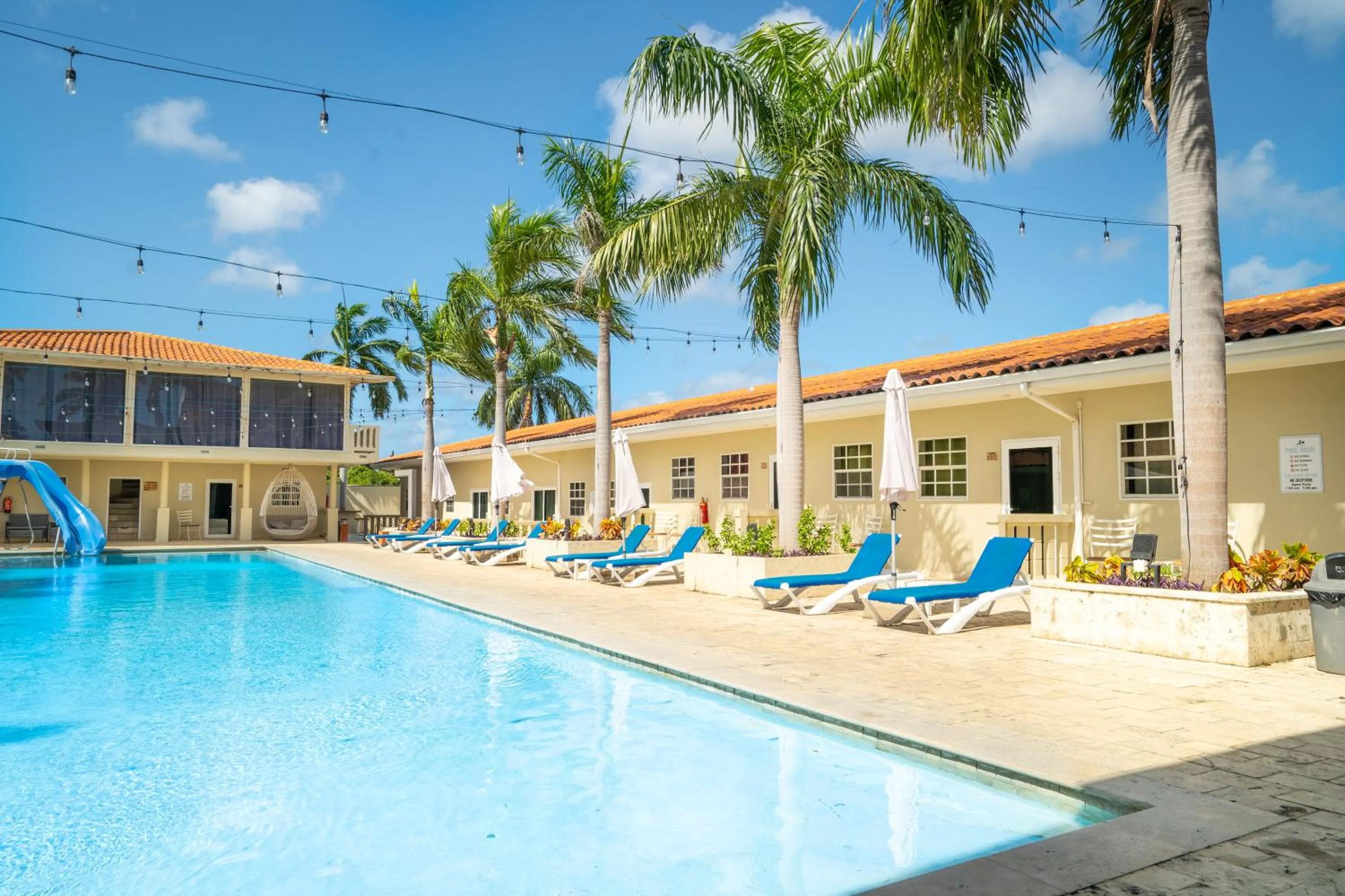 Swimming pool in Delynne Boutique Hotel