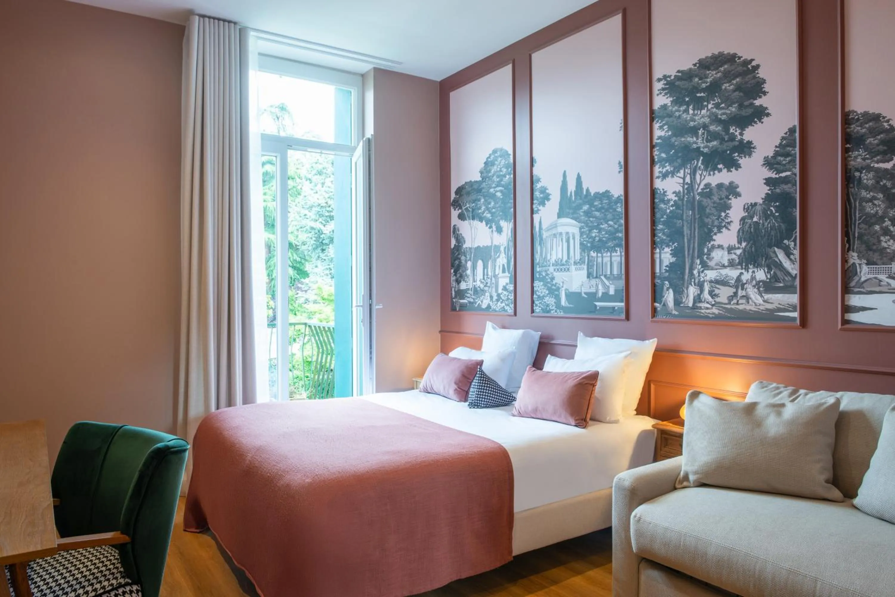 Bedroom, Bed in Hôtel Maison Lacassagne Lyon