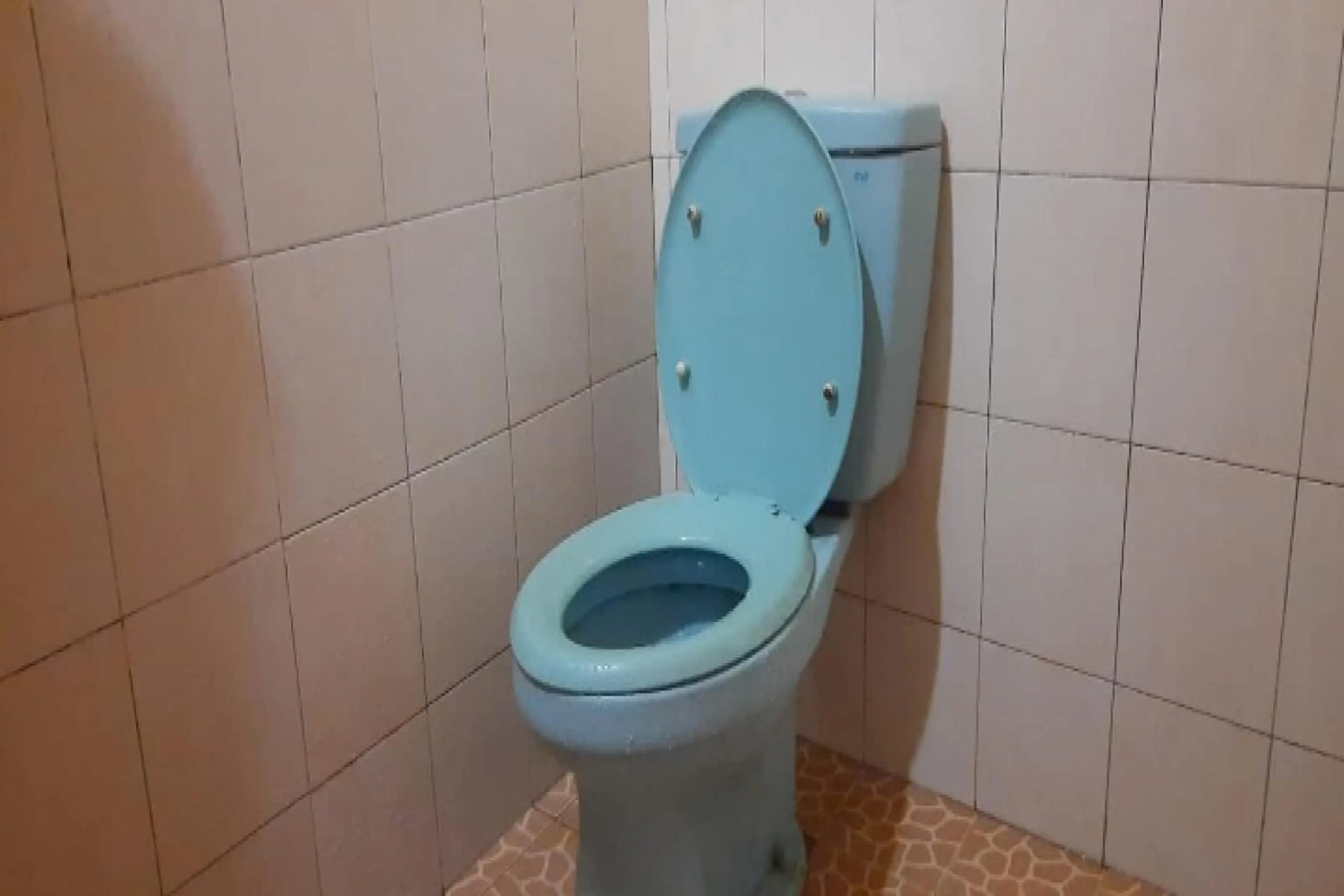 Bathroom in OYO 90706 Kost Alam Jaya Syariah