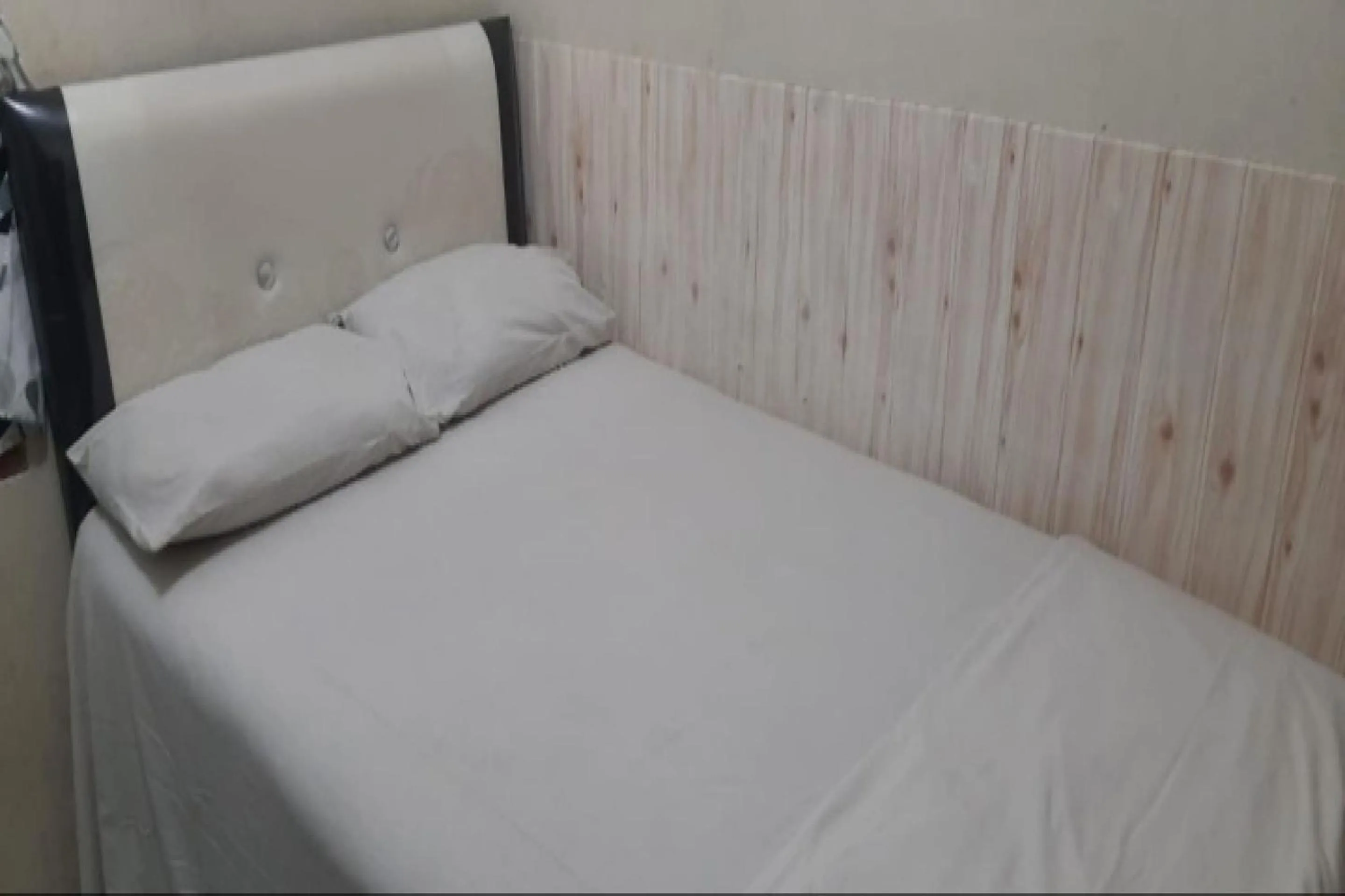 Bedroom, Bed in OYO 90706 Kost Alam Jaya Syariah