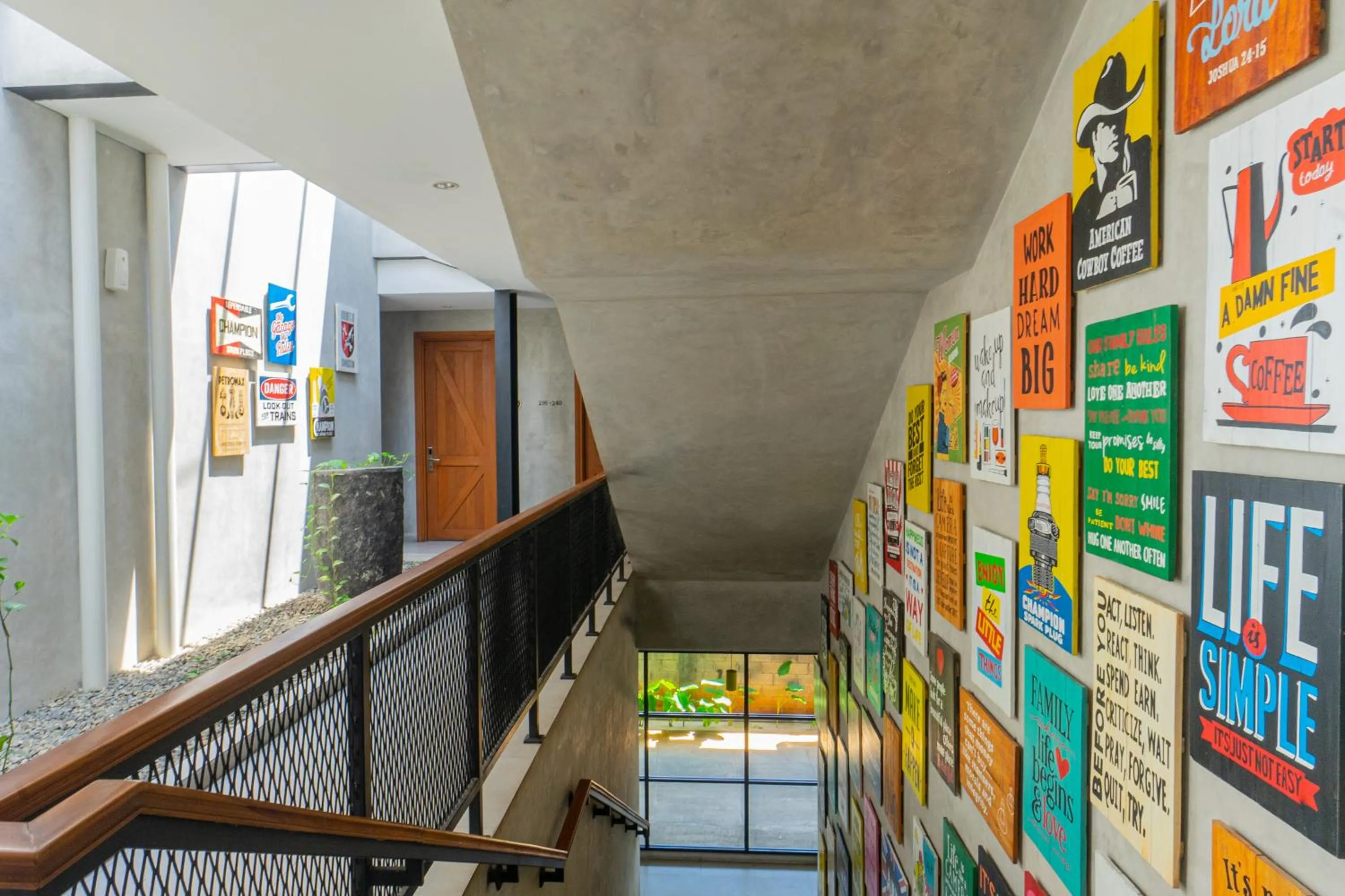 Property building in Hotel Summerville