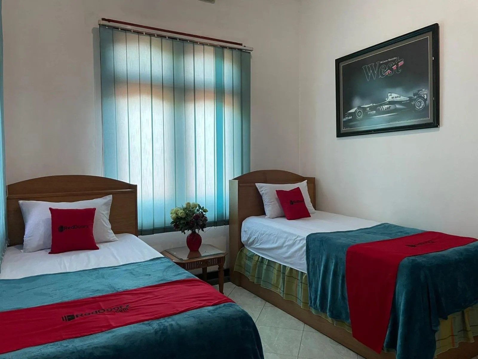 Bedroom, Bed in RedDoorz Syariah @ Karang Pilang