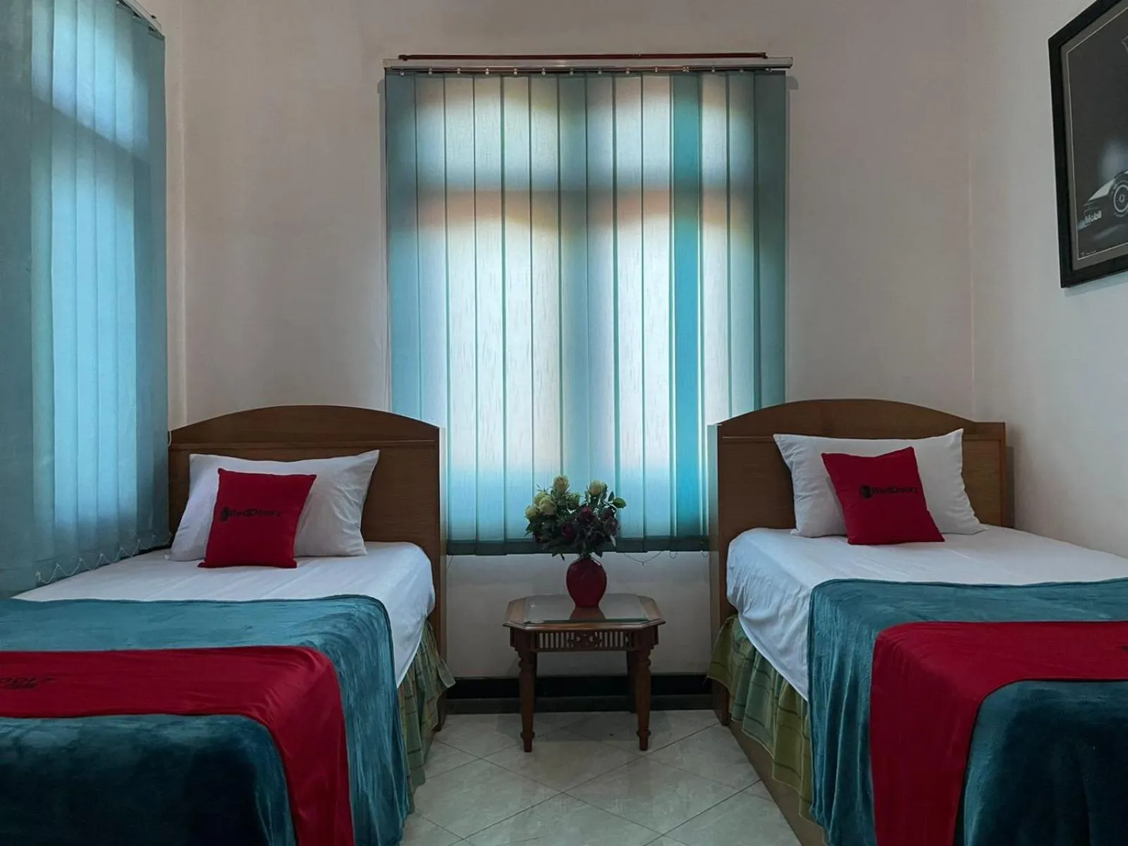 Bedroom, Bed in RedDoorz Syariah @ Karang Pilang