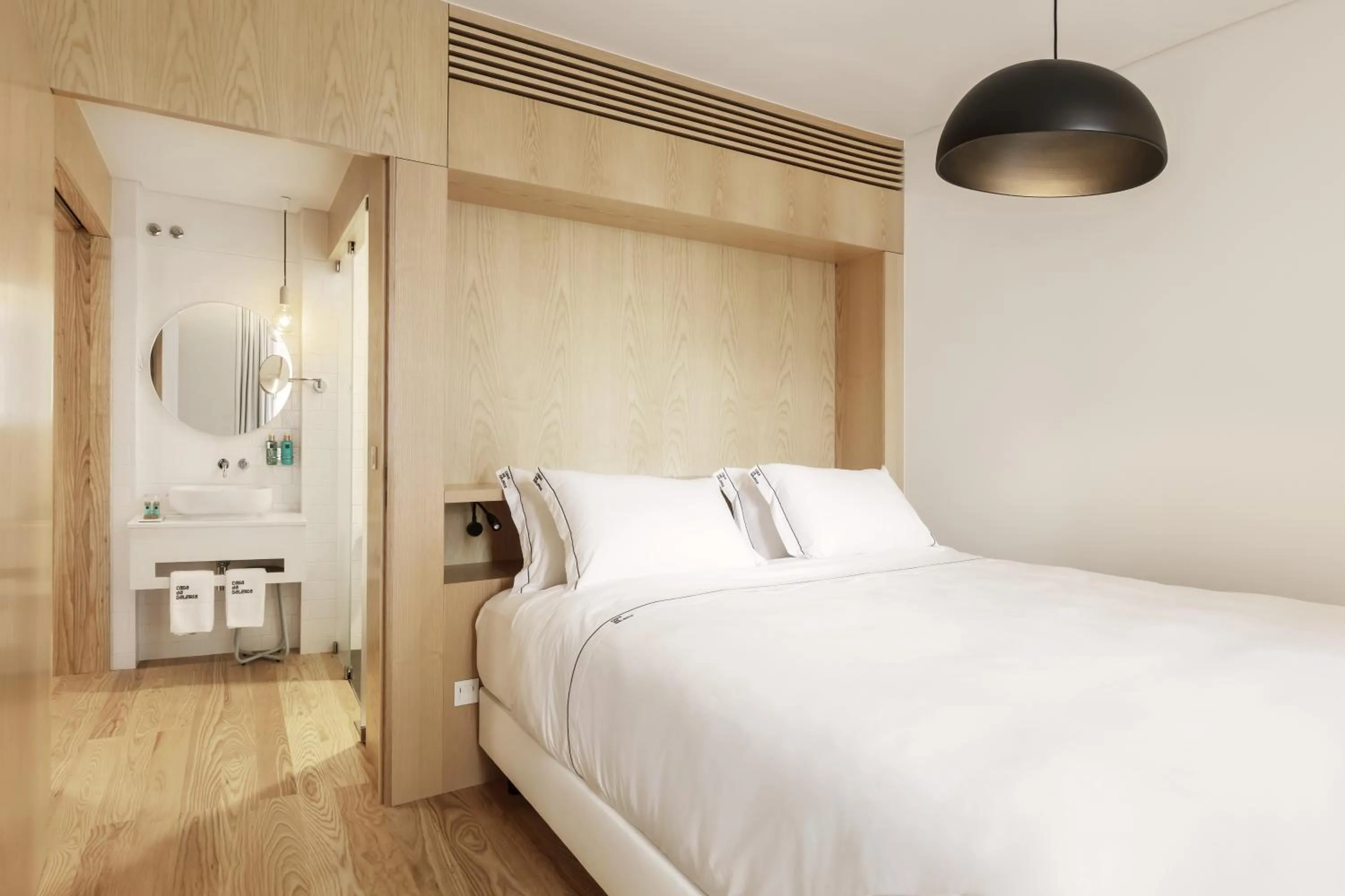 Bed in Casa da Galeria - Azores Art of Hosting