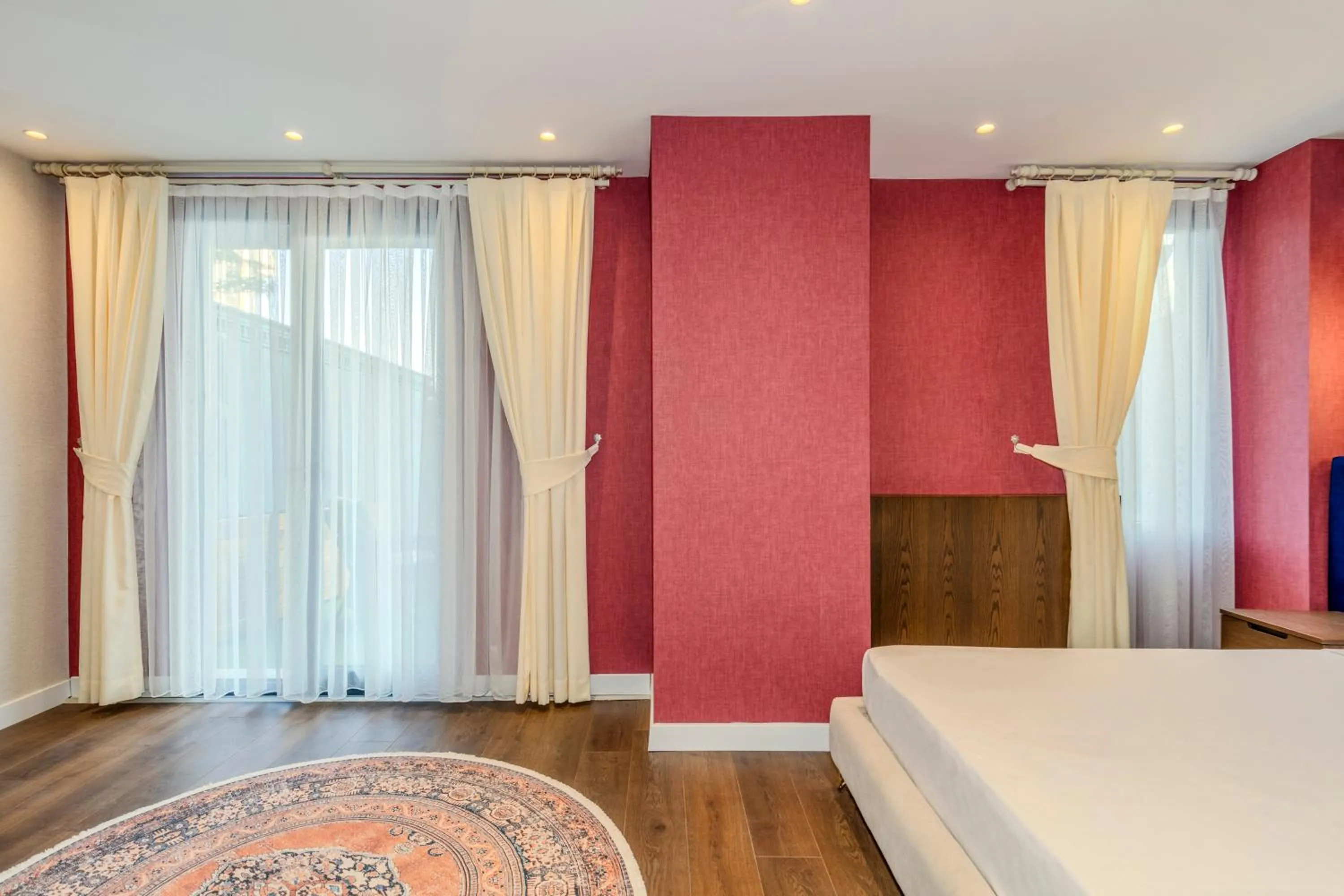 Photo of the whole room, Bed in Istanbul Old City Topkapi Porta Romanos Hotel Ottoman Heritage