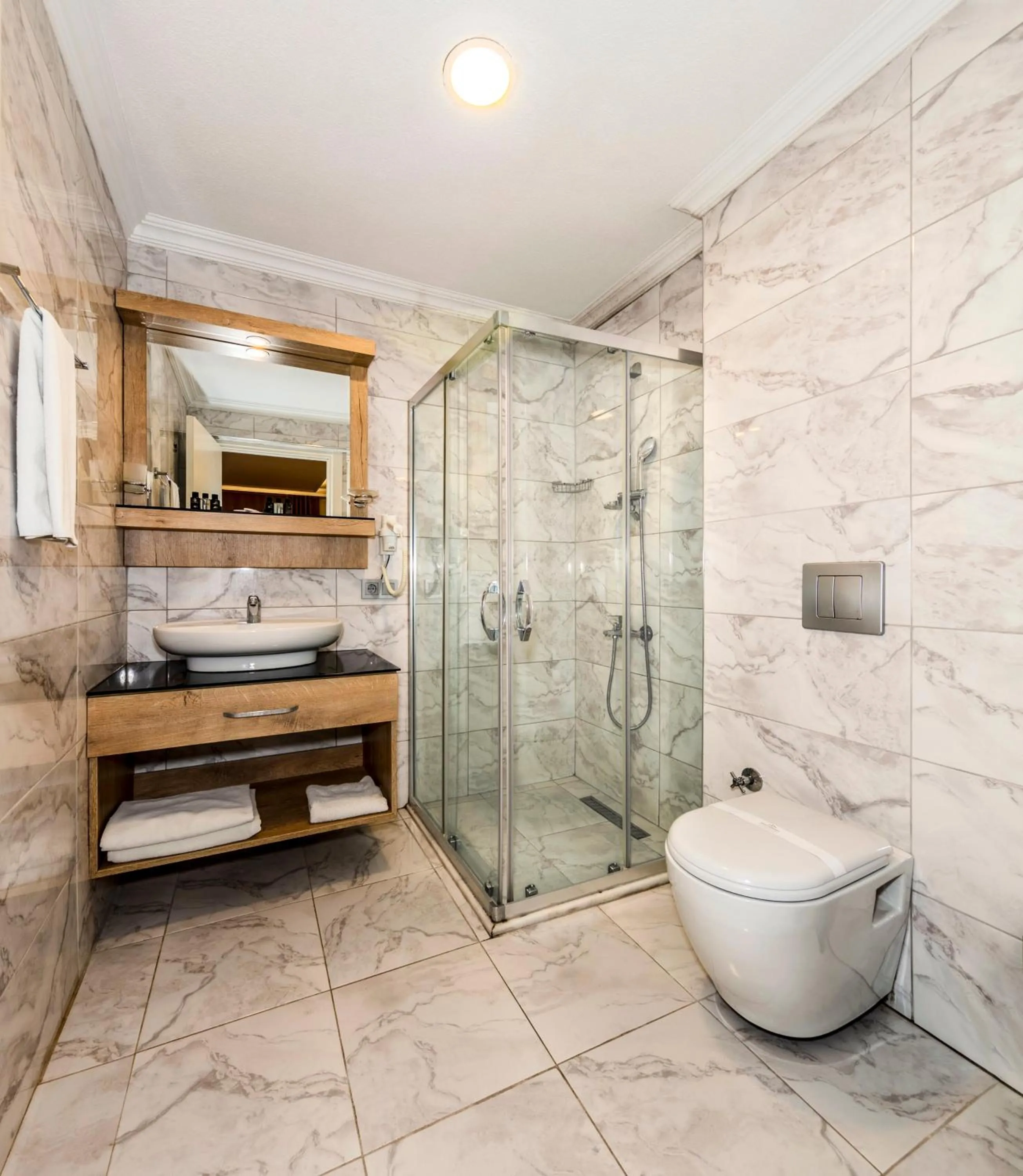 Bathroom in Istanbul Old City Topkapi Porta Romanos Hotel Ottoman Heritage