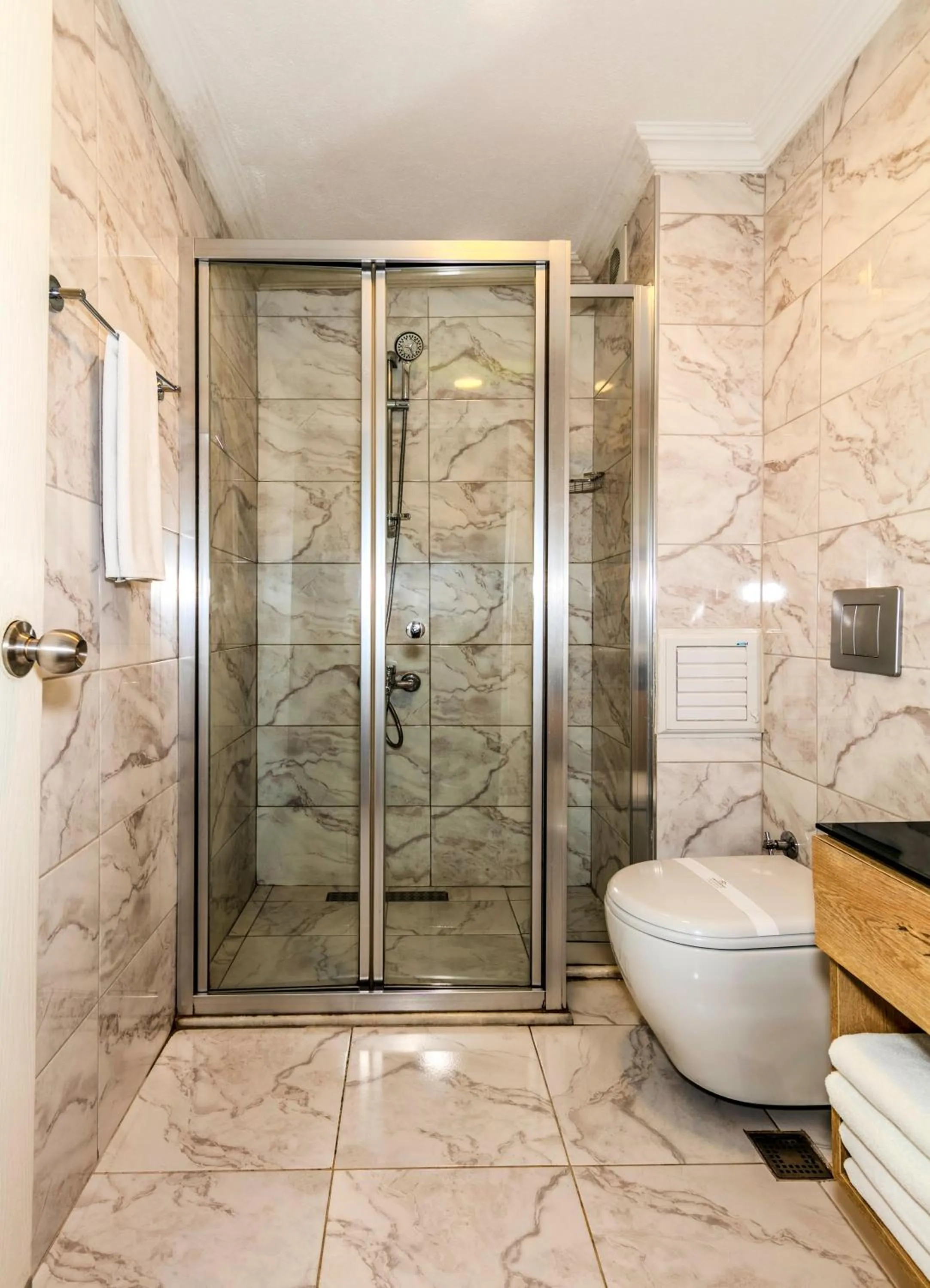 Bathroom in Istanbul Old City Topkapi Porta Romanos Hotel Ottoman Heritage