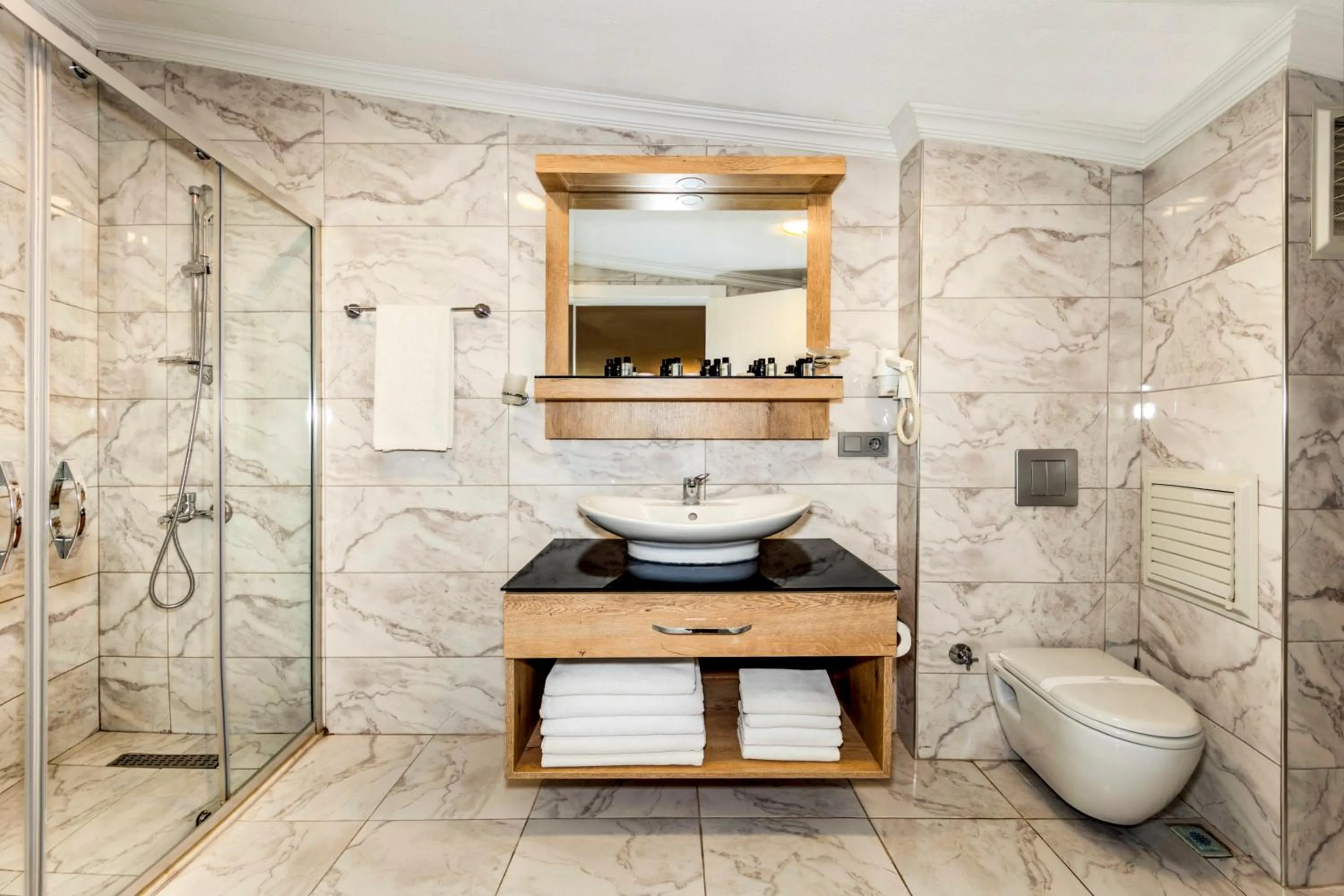 Bathroom in Istanbul Old City Topkapi Porta Romanos Hotel Ottoman Heritage