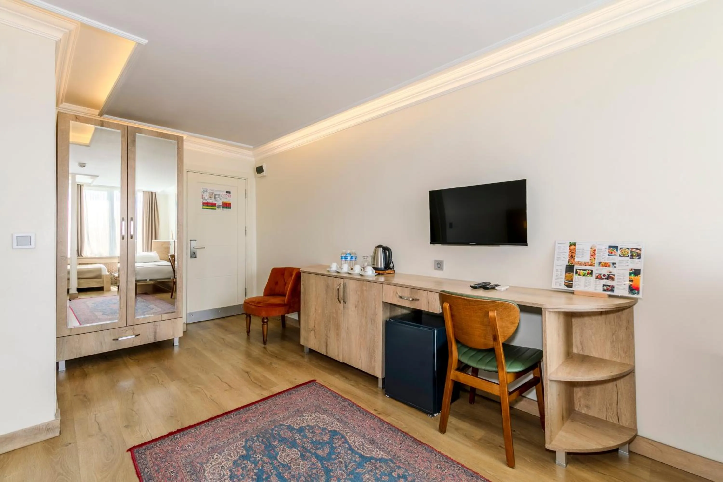 Photo of the whole room, Bed in Istanbul Old City Topkapi Porta Romanos Hotel Ottoman Heritage