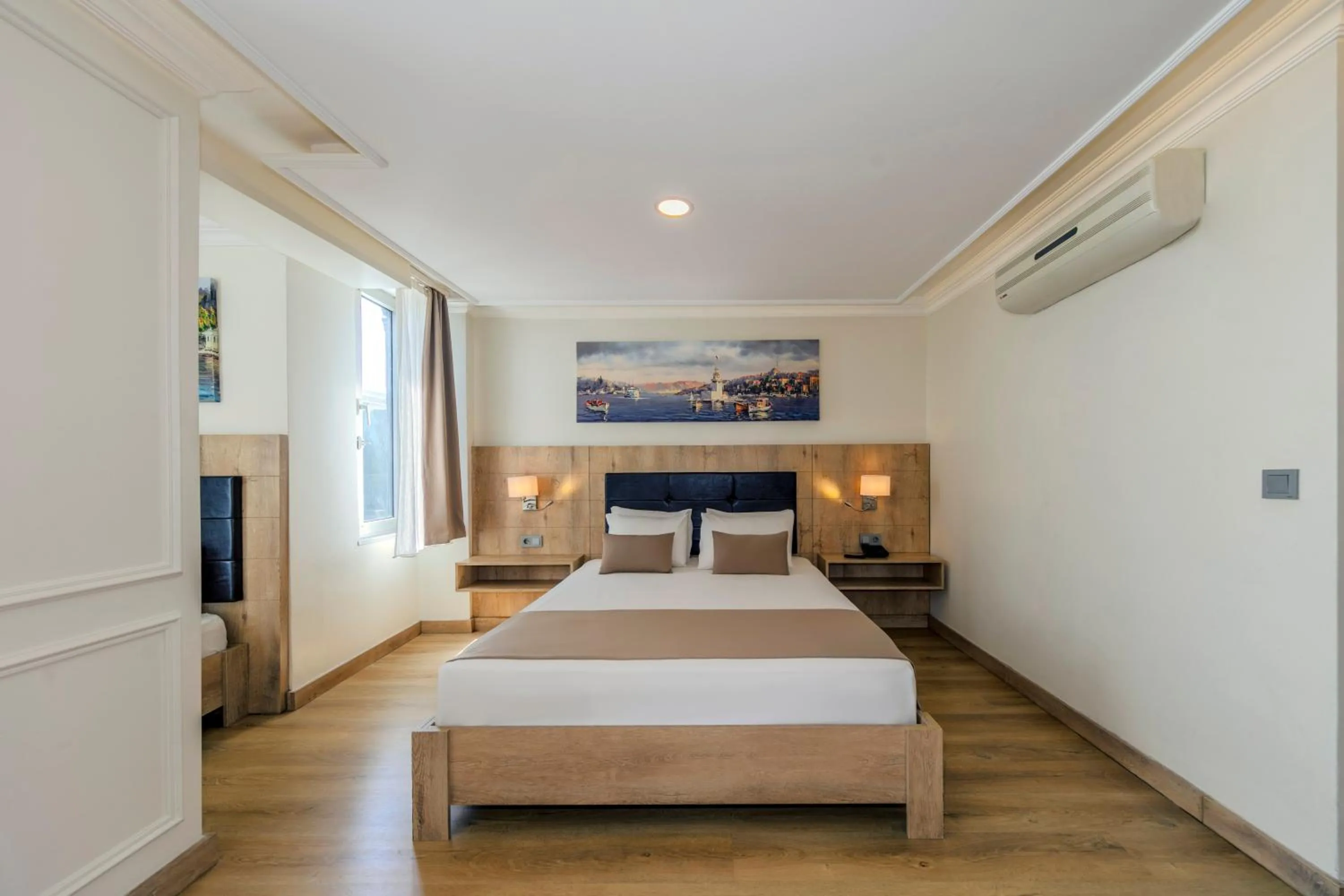 Bed in Istanbul Old City Topkapi Porta Romanos Hotel Ottoman Heritage