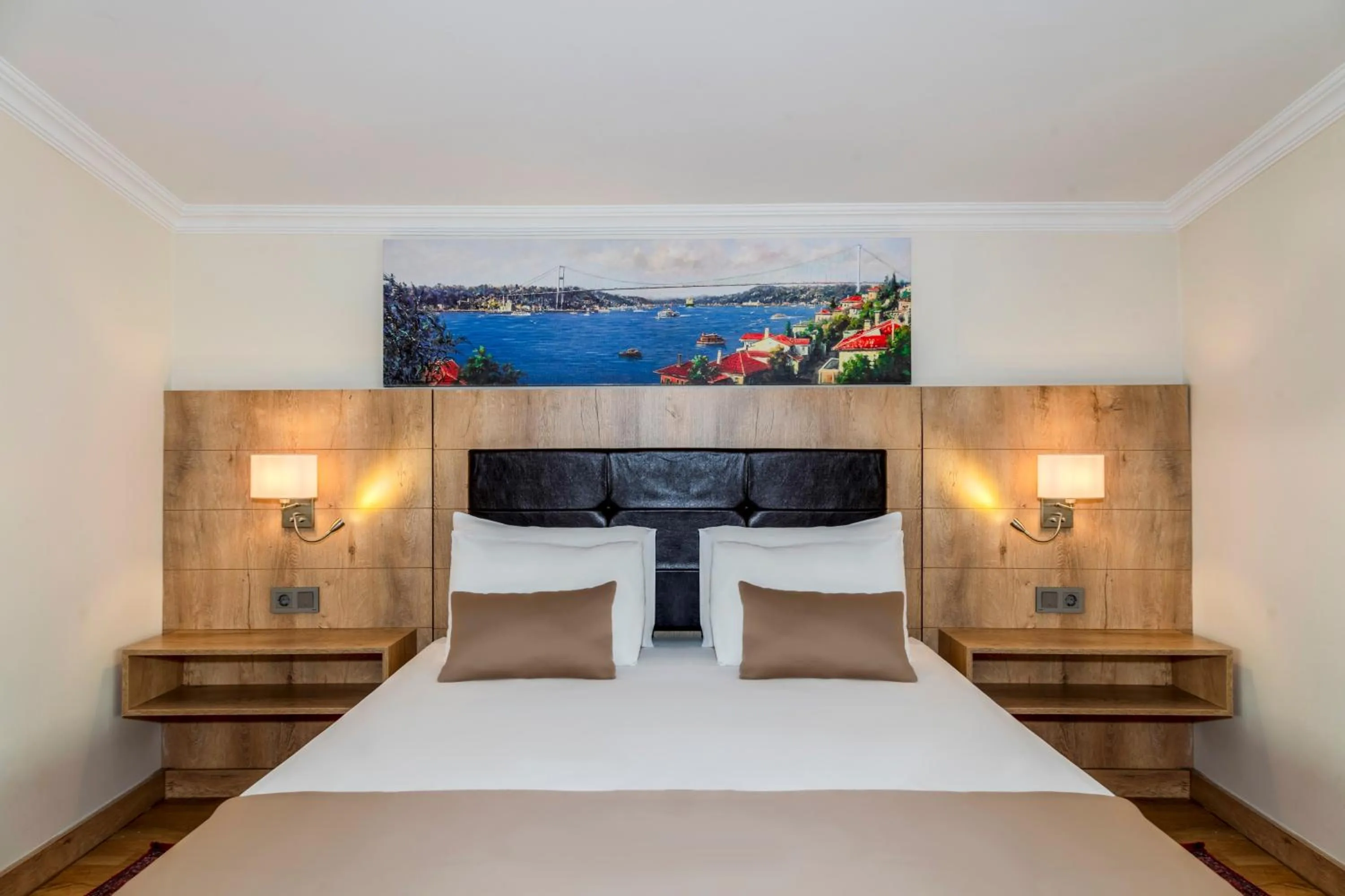 Bed in Istanbul Old City Topkapi Porta Romanos Hotel Ottoman Heritage