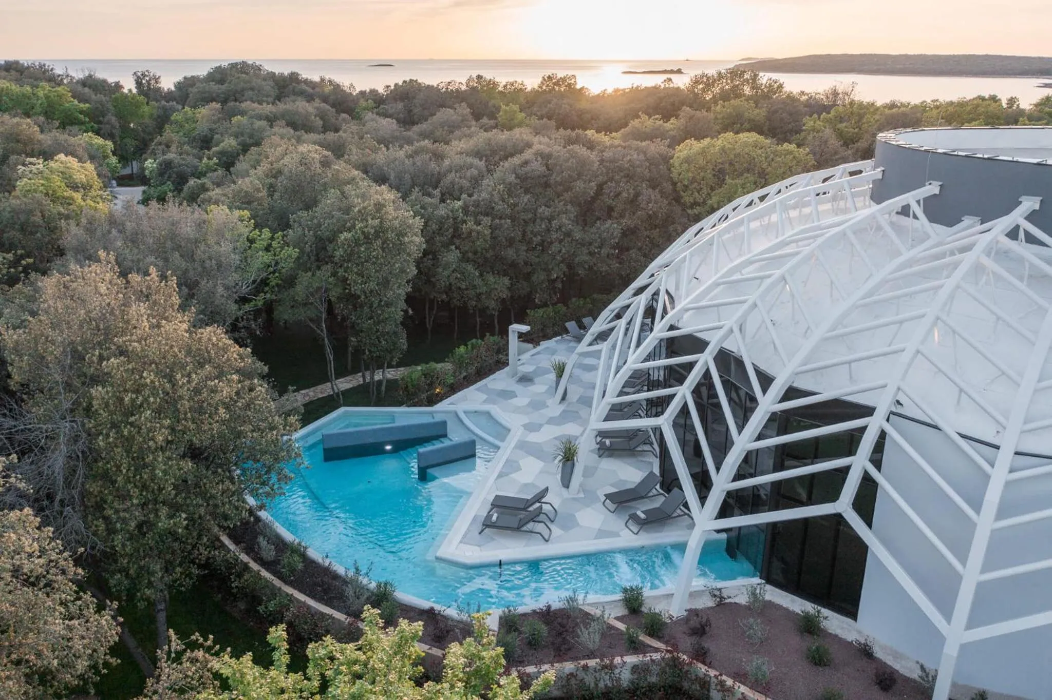 Luxury Glamping Beach Villas Porto Bus