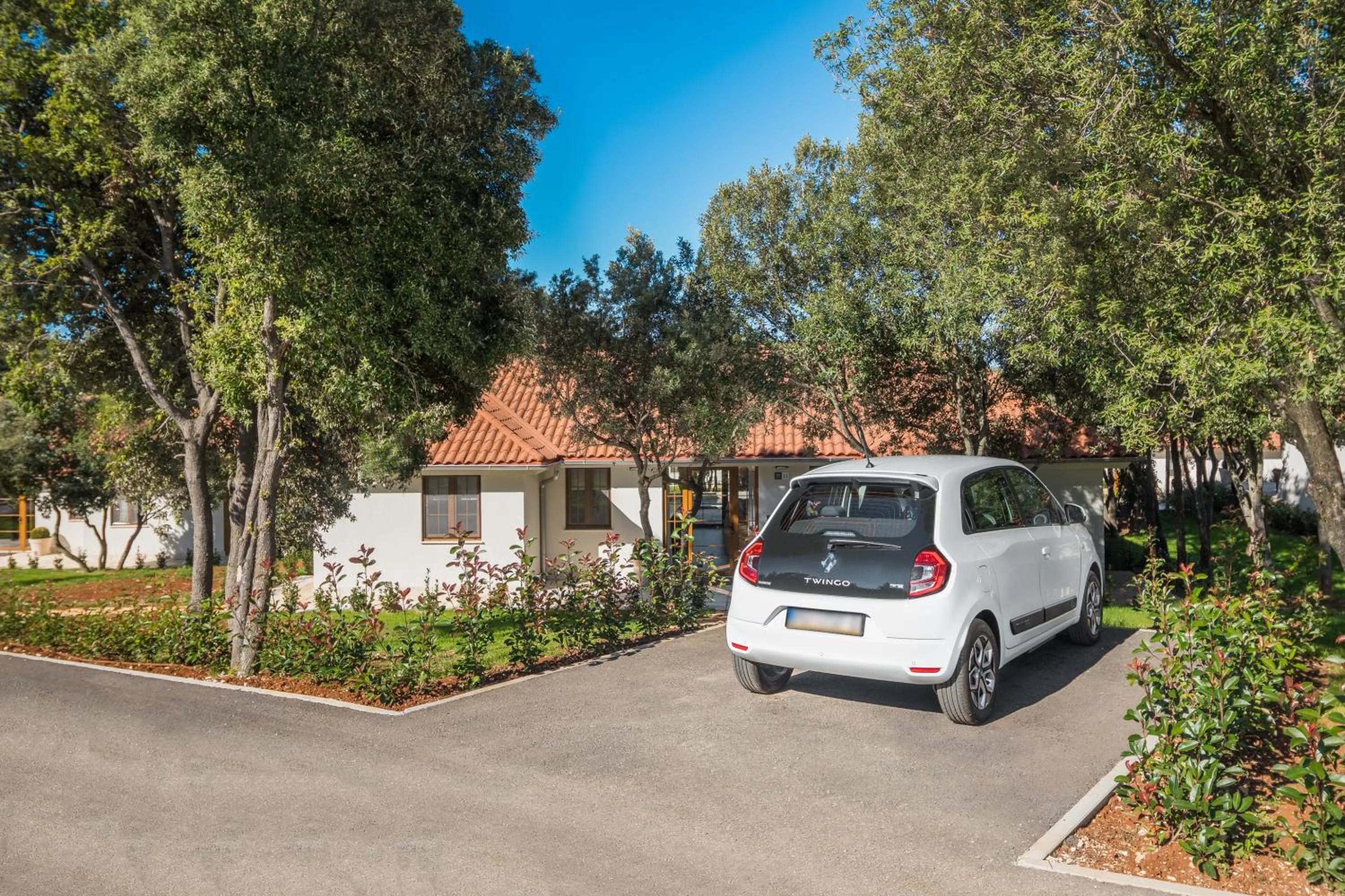 Property building in Luxury Glamping Beach Villas Porto Bus