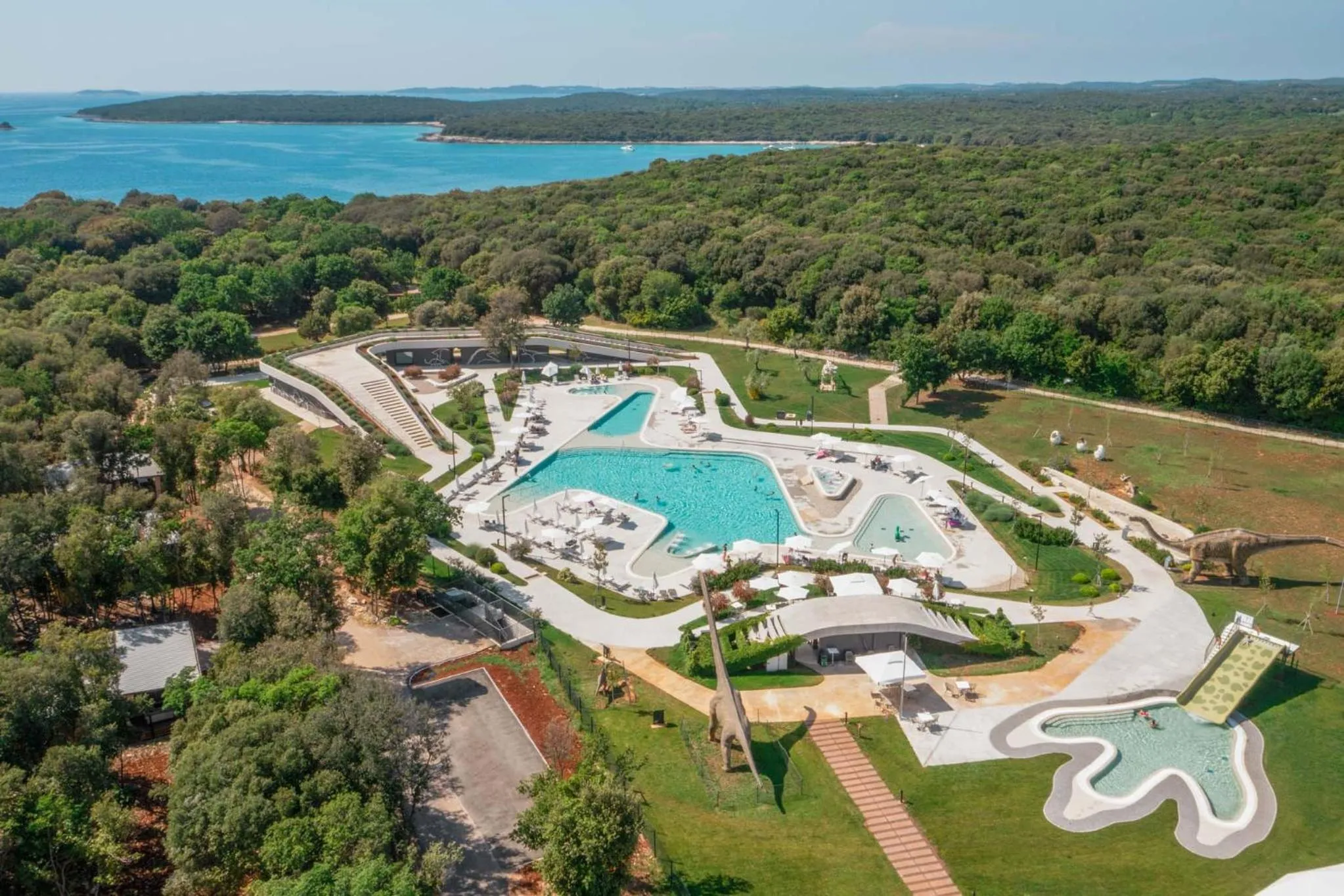 Day in Luxury Glamping Beach Villas Porto Bus