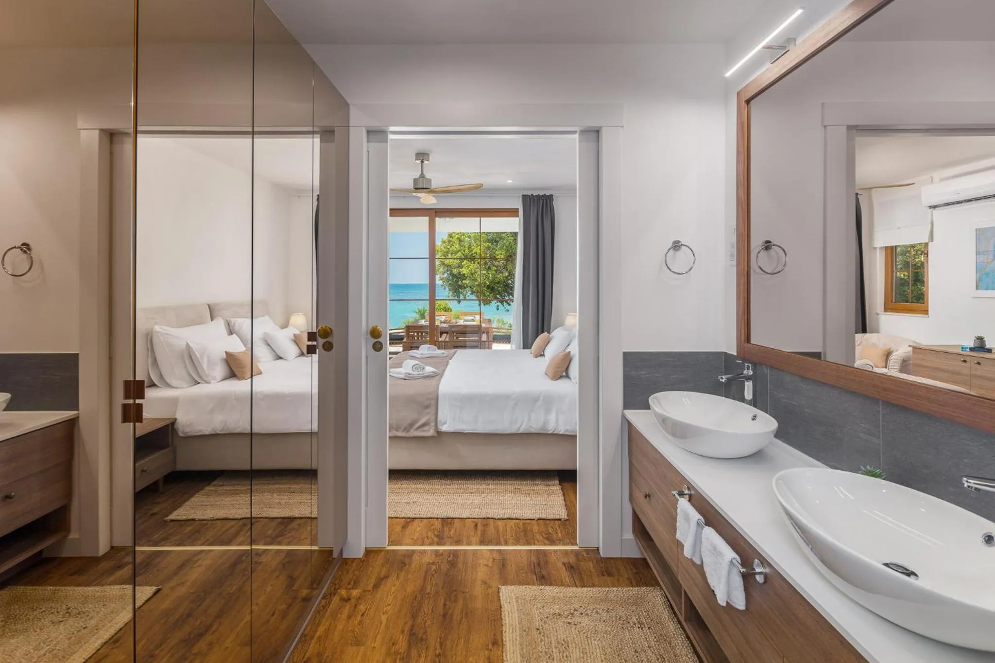 Bed in Luxury Glamping Beach Villas Porto Bus