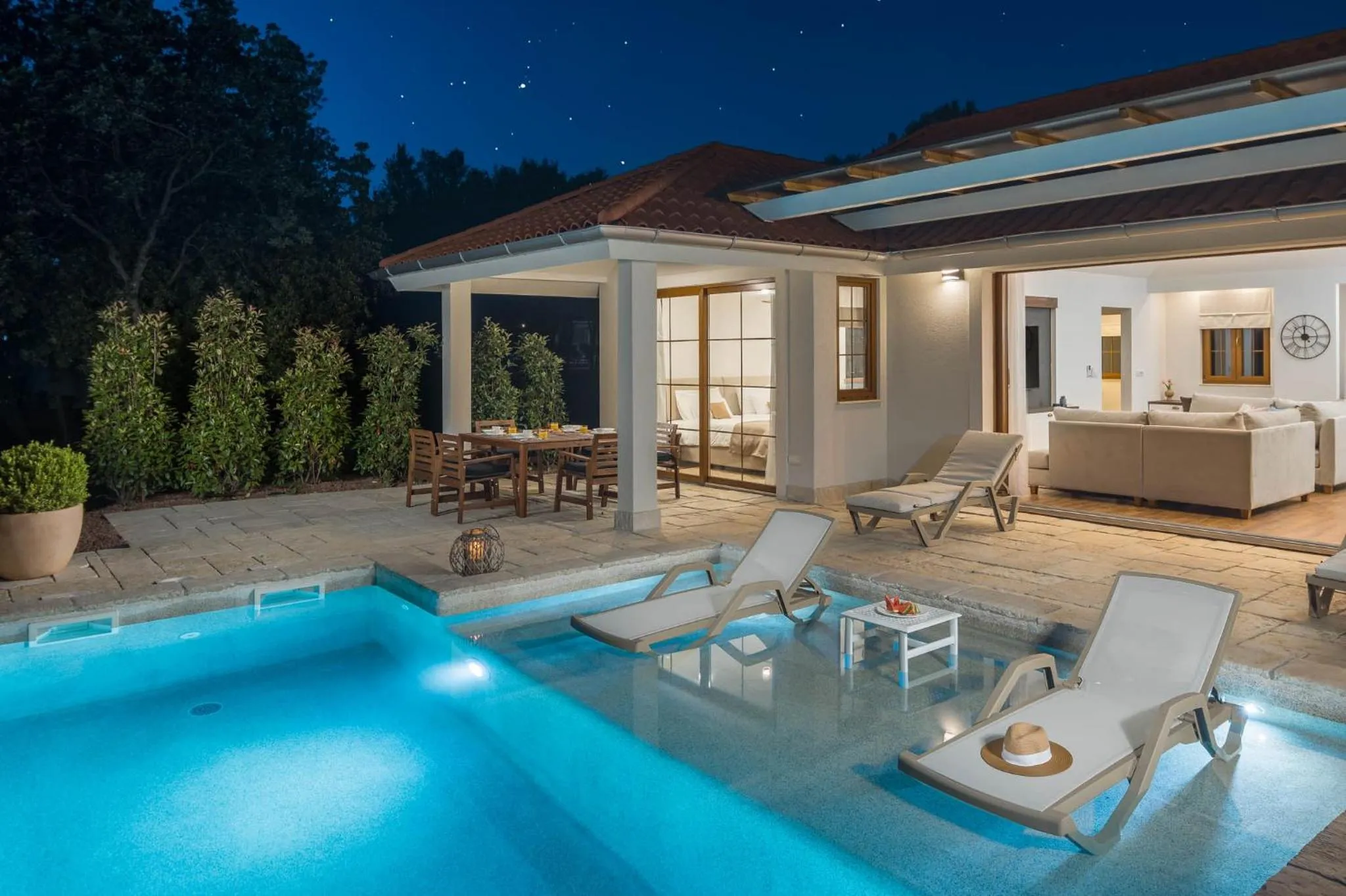 Property building in Luxury Glamping Beach Villas Porto Bus