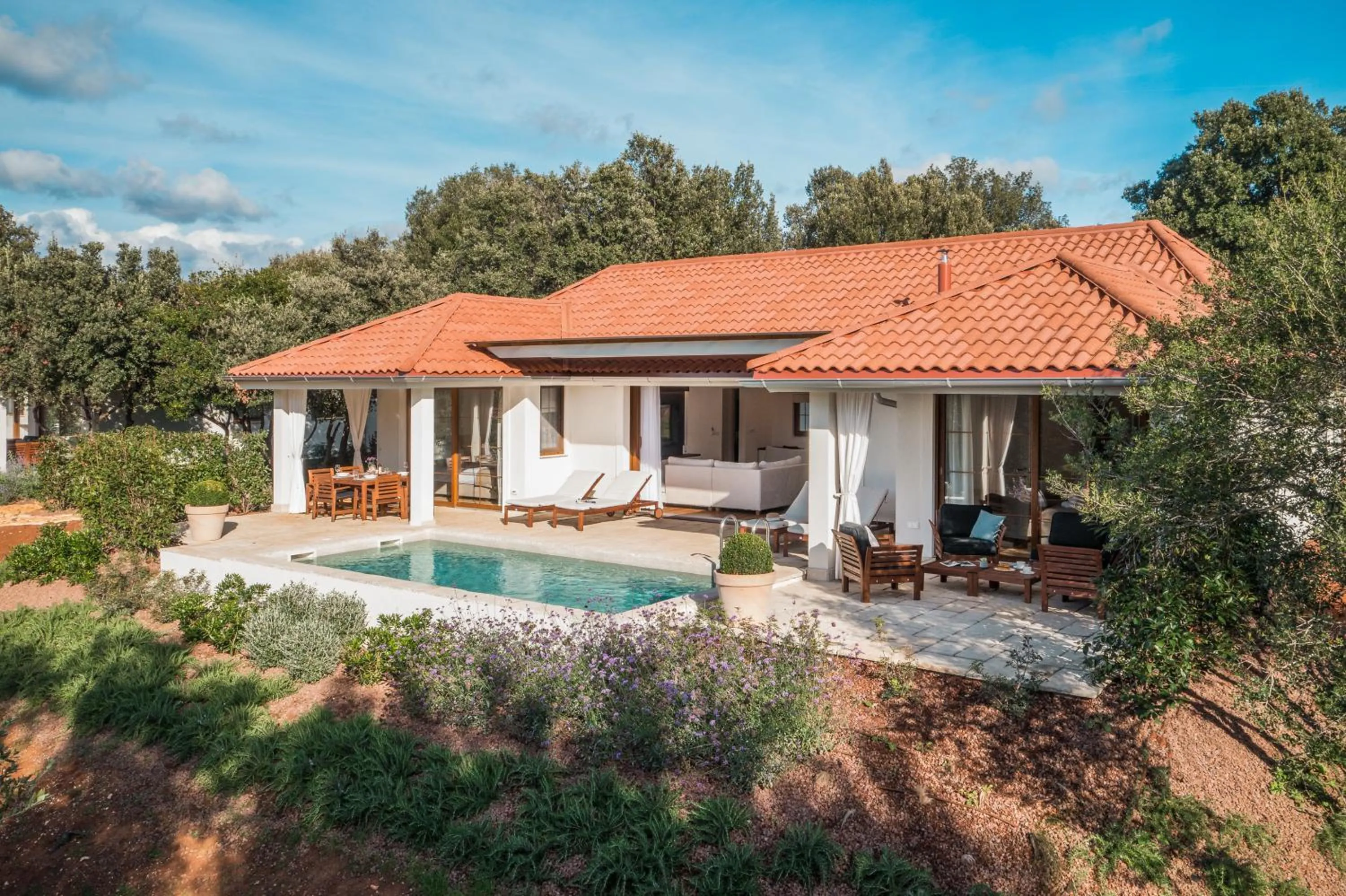 Property building in Luxury Glamping Beach Villas Porto Bus