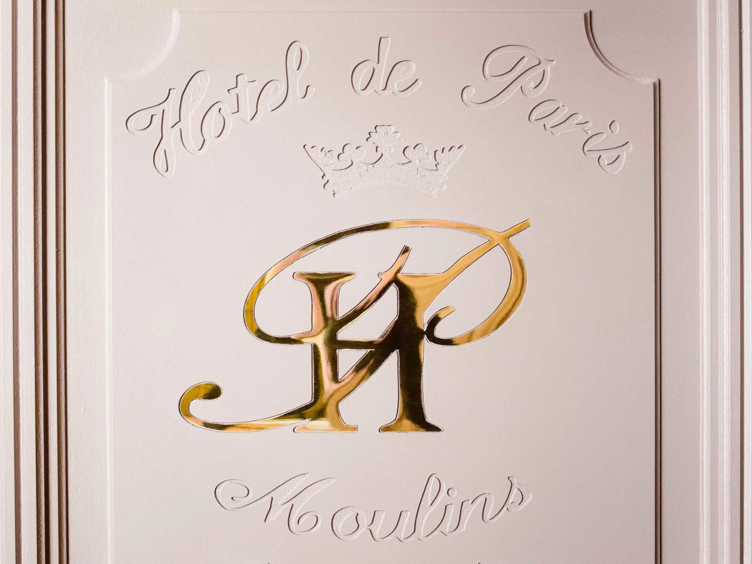 Property building in Mercure Moulins Centre Hôtel de Paris