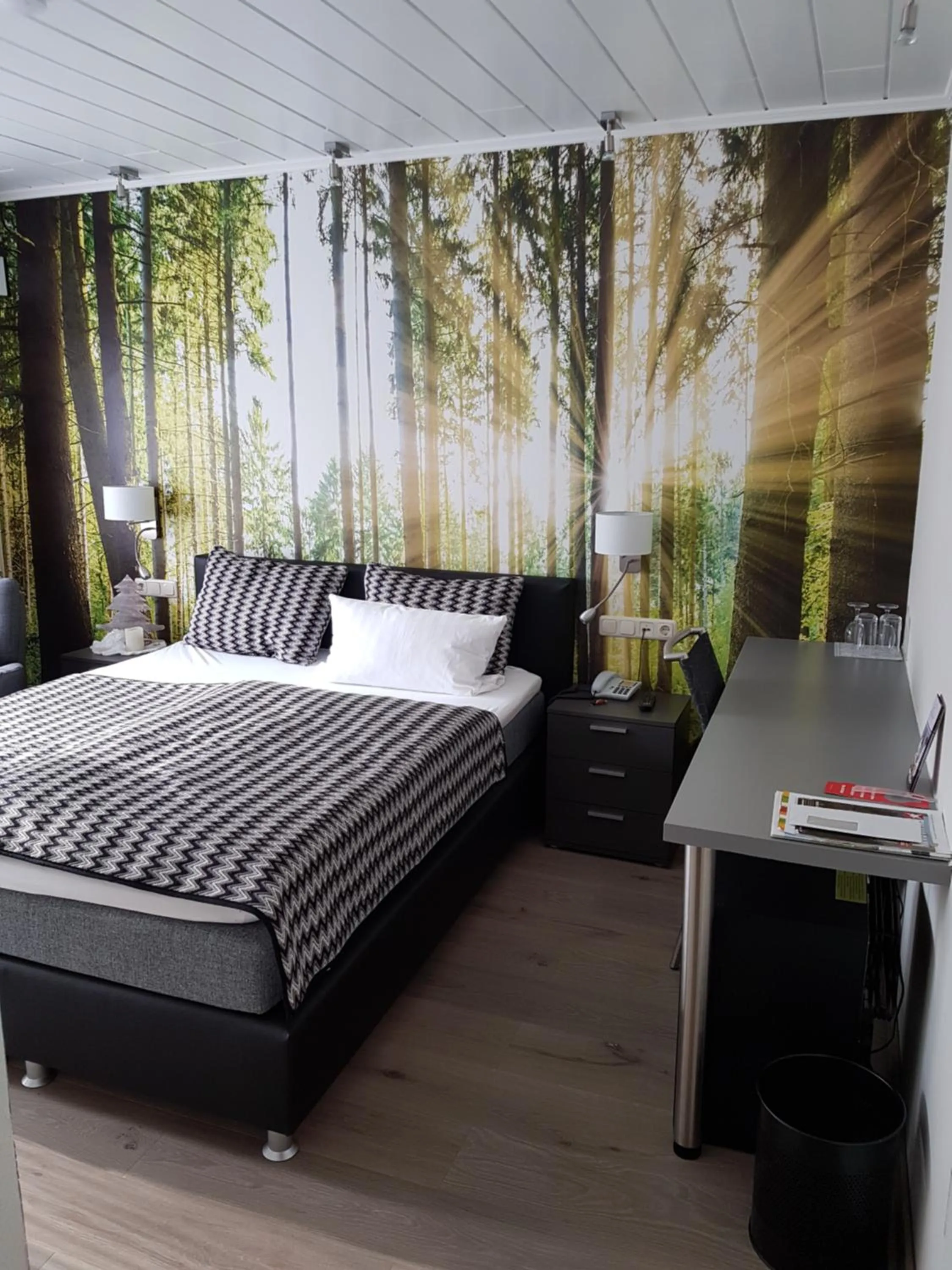 Photo of the whole room, Bed in Waldhotel Kurfürst