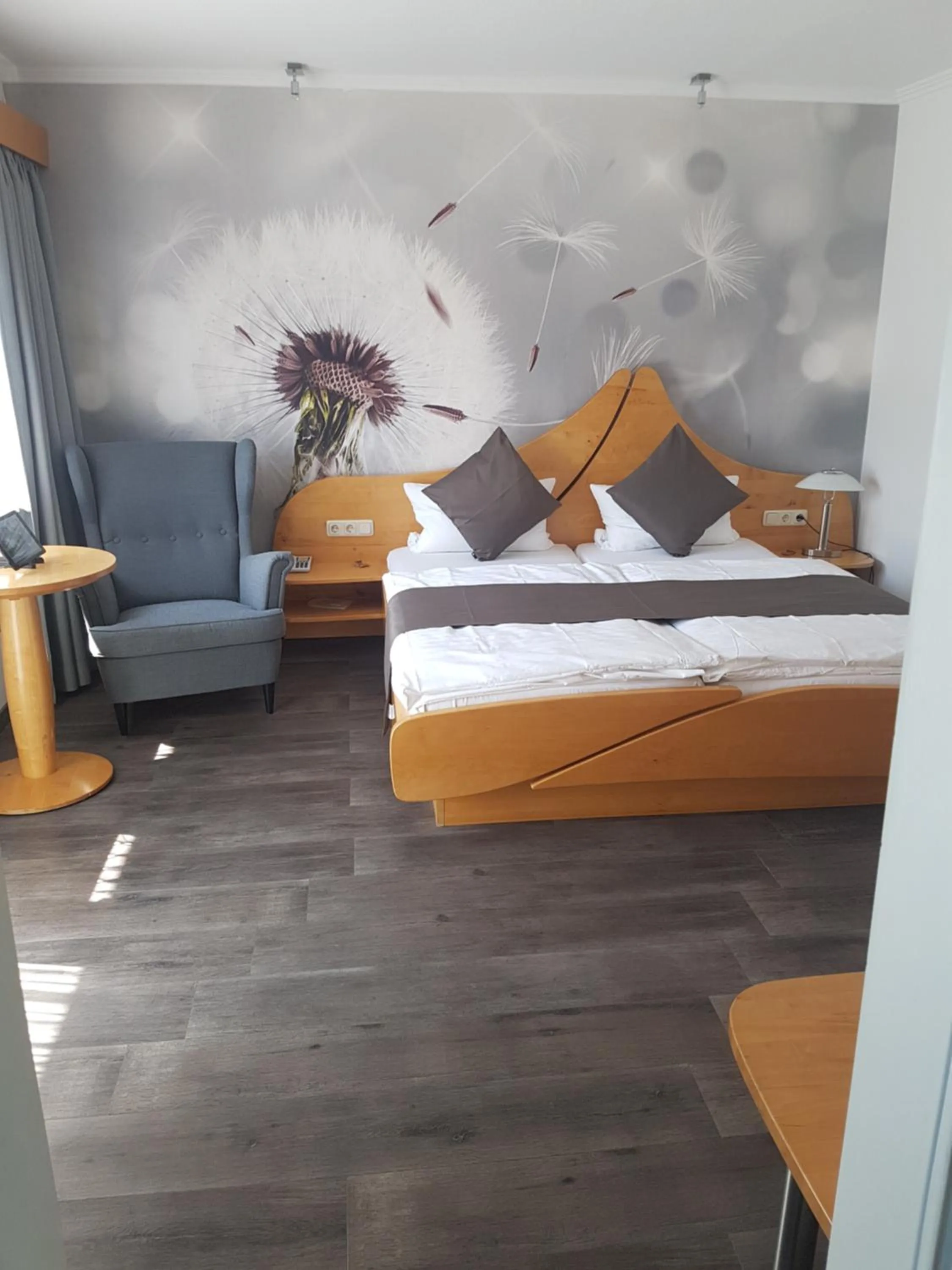 Photo of the whole room, Bed in Waldhotel Kurfürst