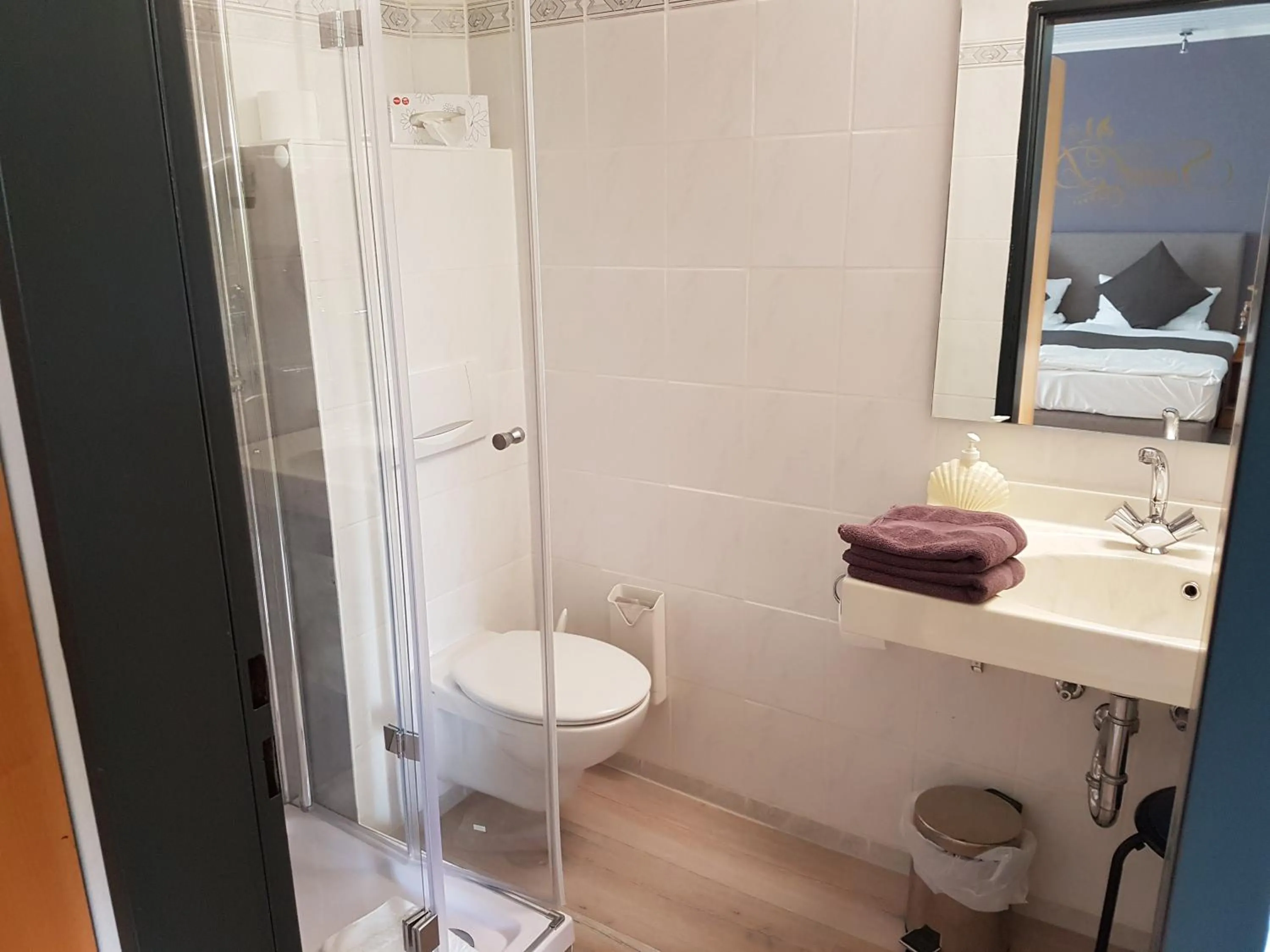 Bathroom in Waldhotel Kurfürst